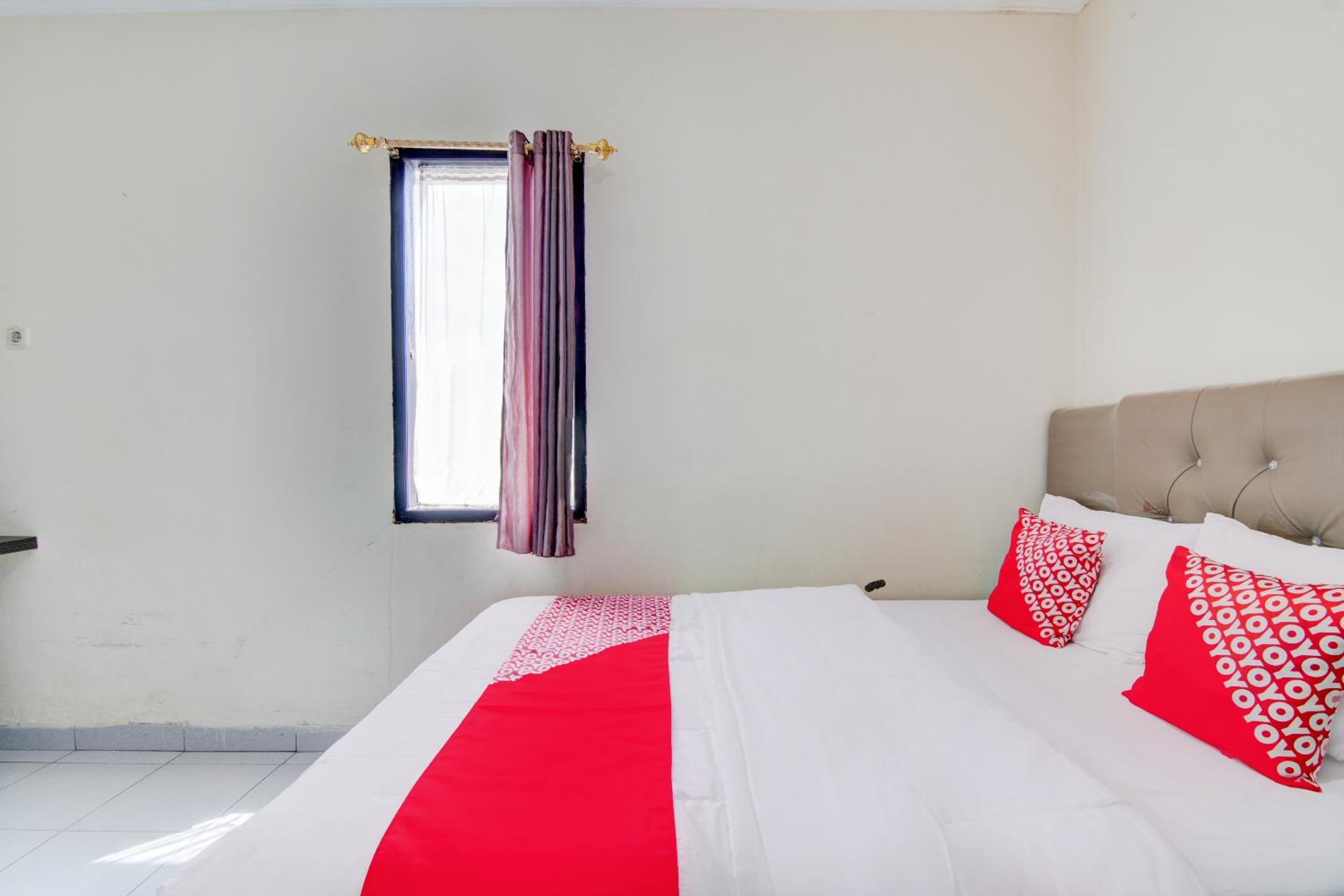 Standard Double Room - Photo 16
