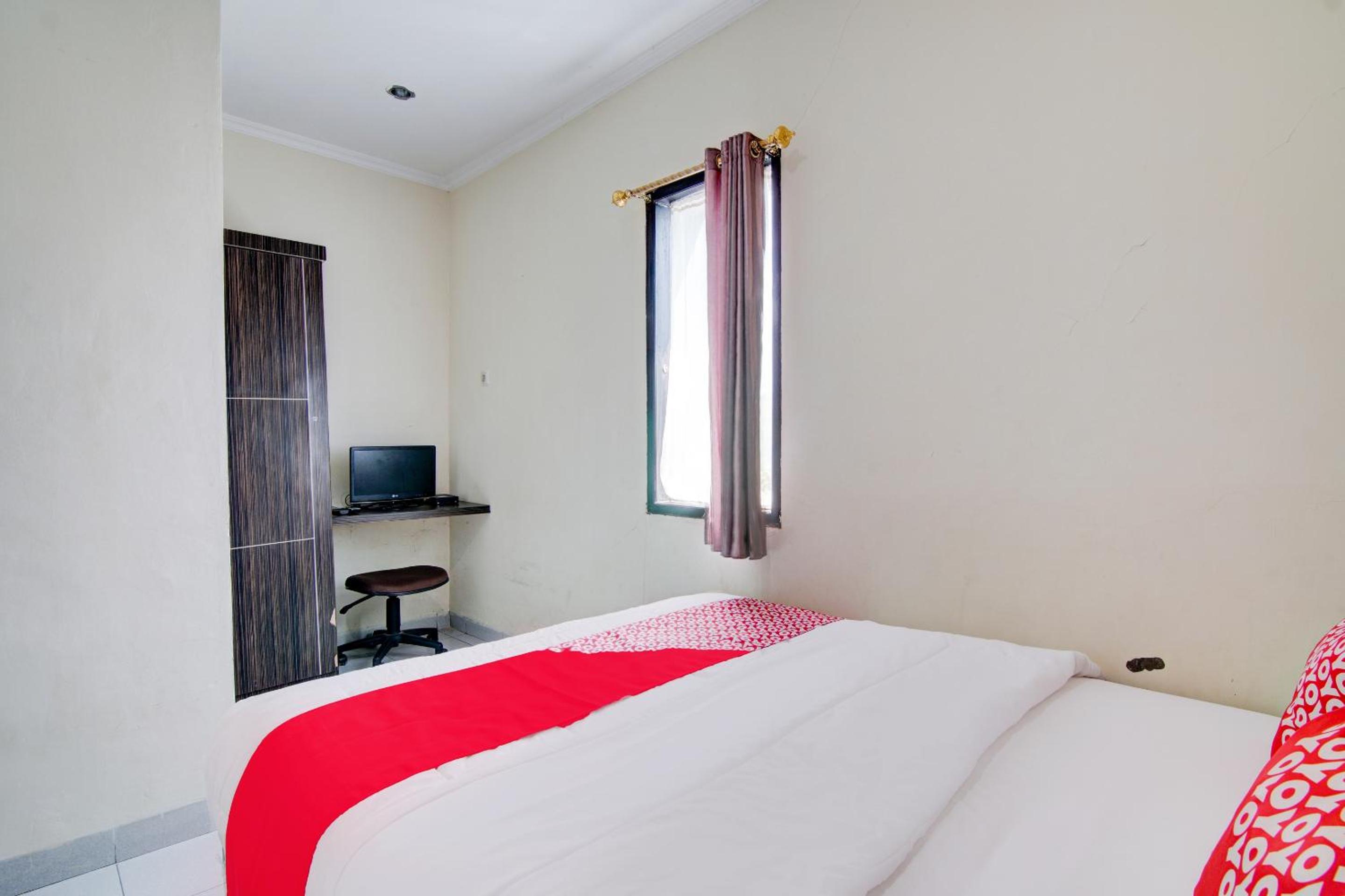 Standard Double Room - Photo 17