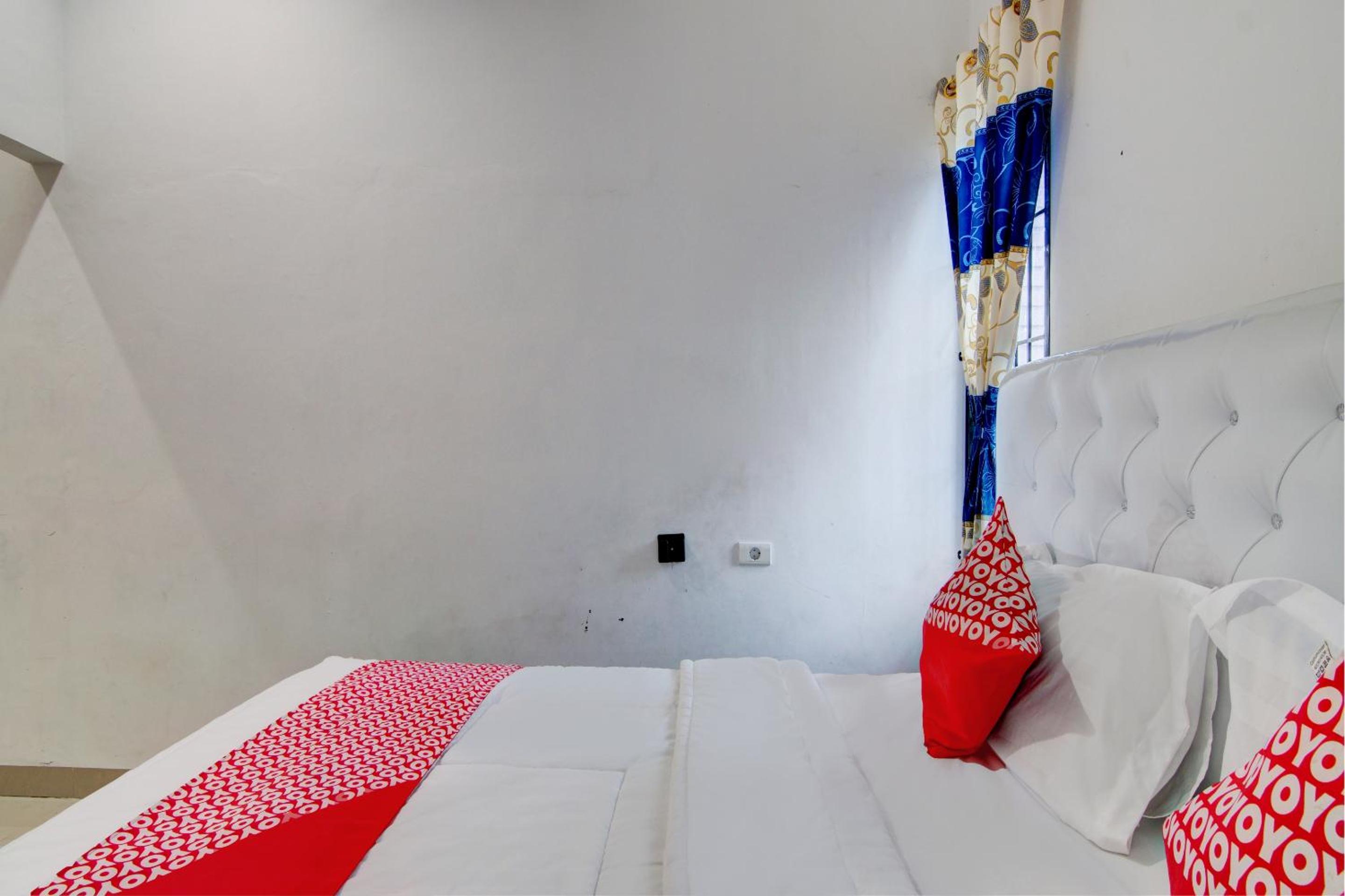 Standard Double Room - Photo 10