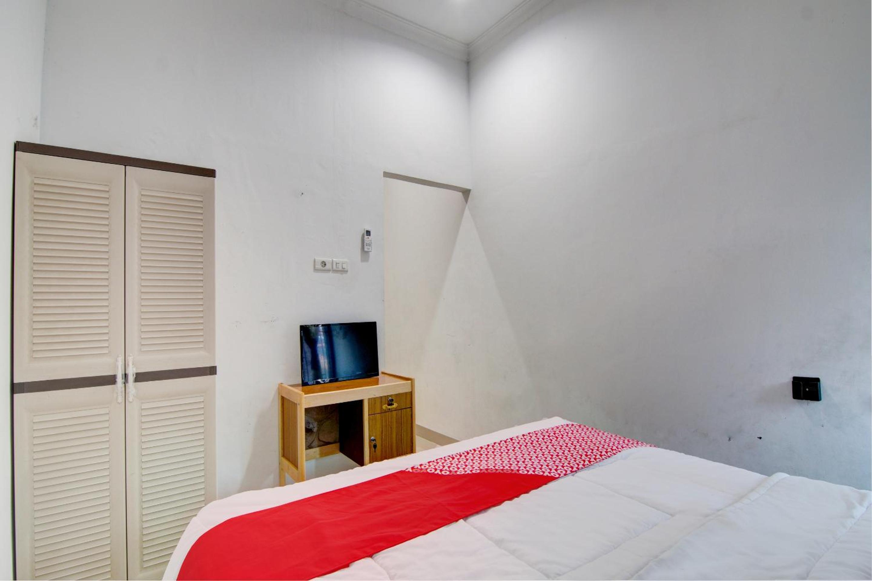 Standard Double Room - Photo 6