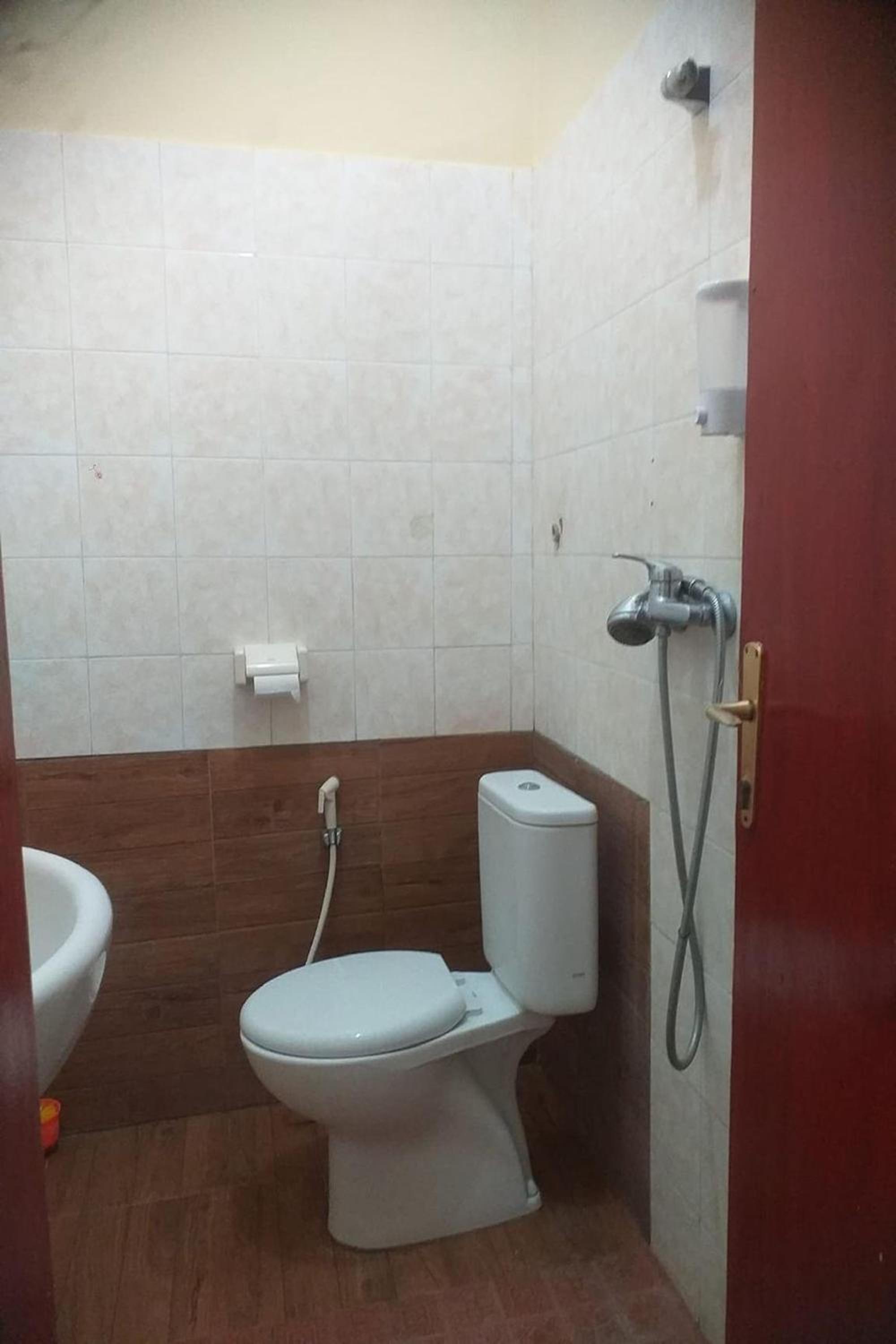 Standard Twin Room - Photo 4