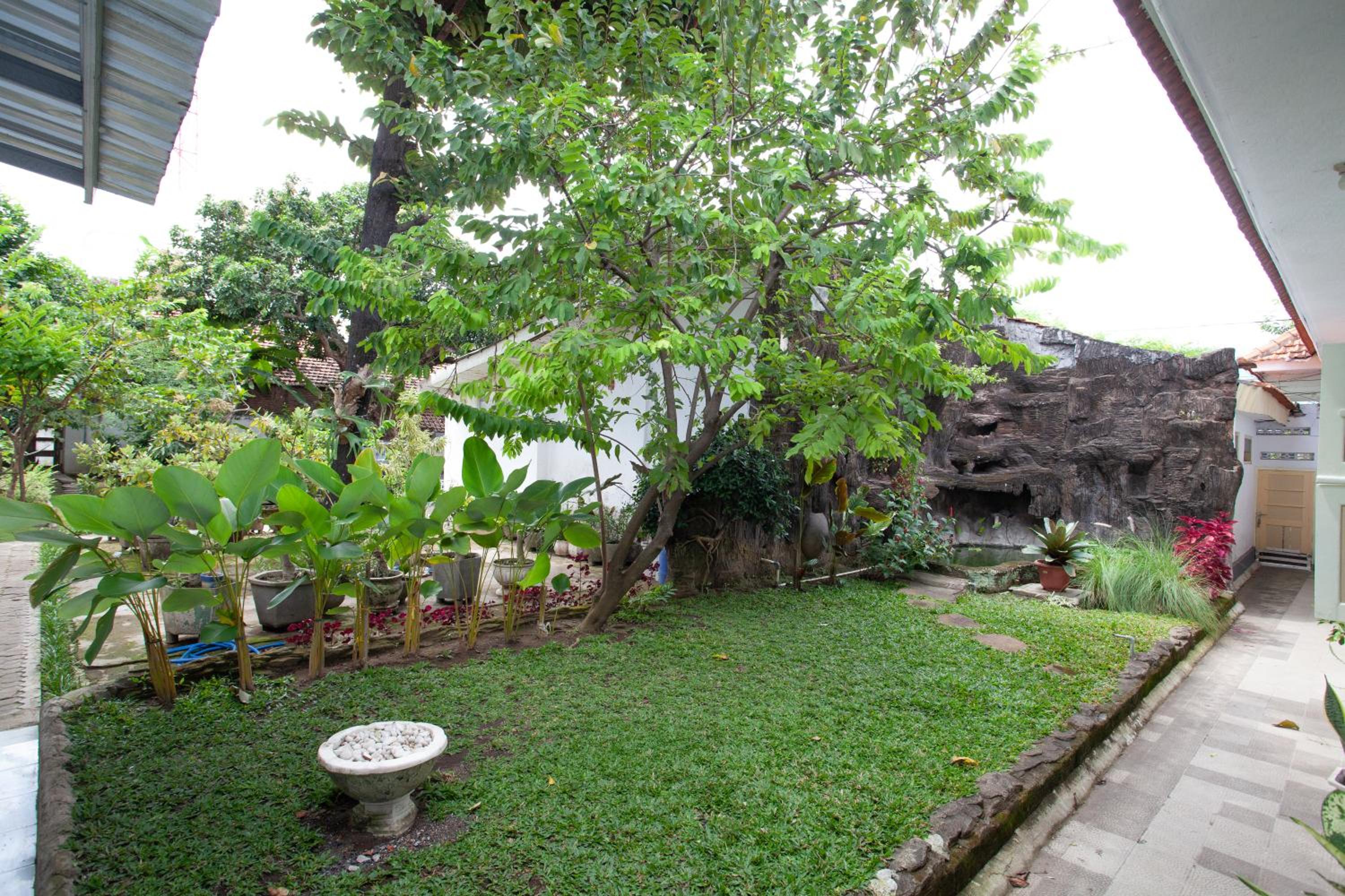 One-Bedroom House - Photo 16