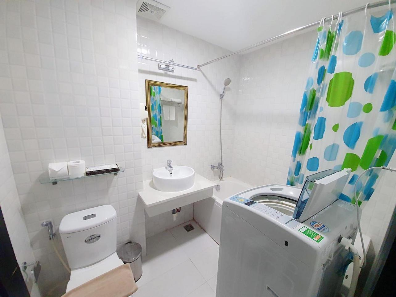 One-Bedroom Apartment - Photo 16