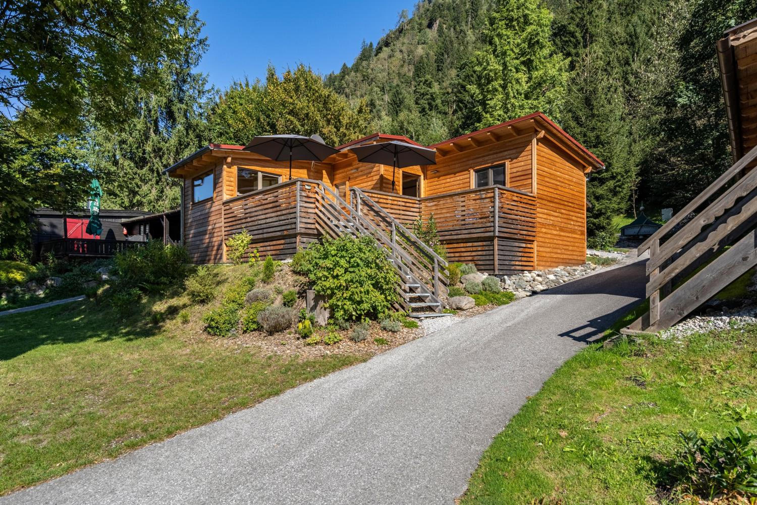 Three-Bedroom Chalet photo 2