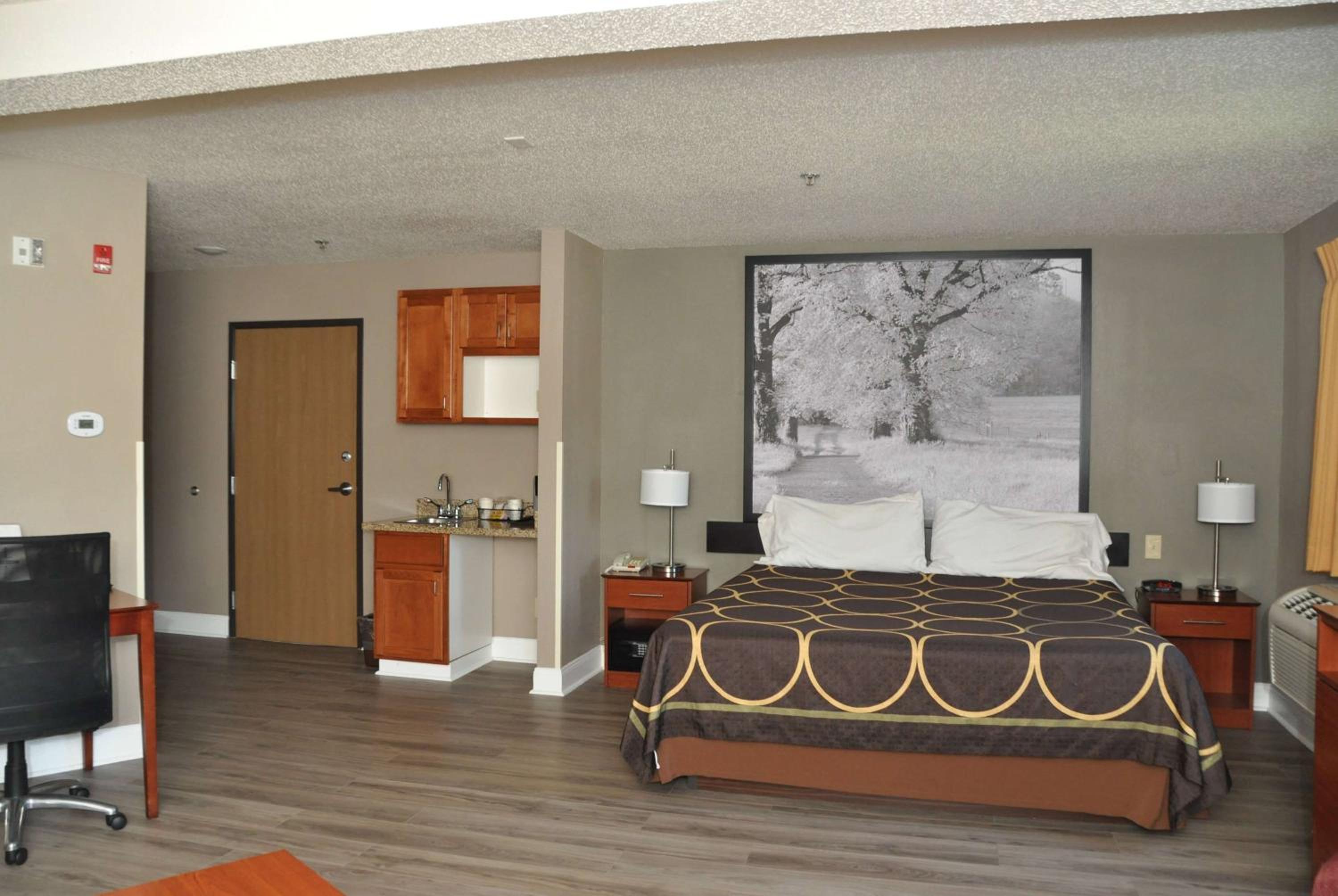 King Studio Suite - Non-Smoking - Photo 1
