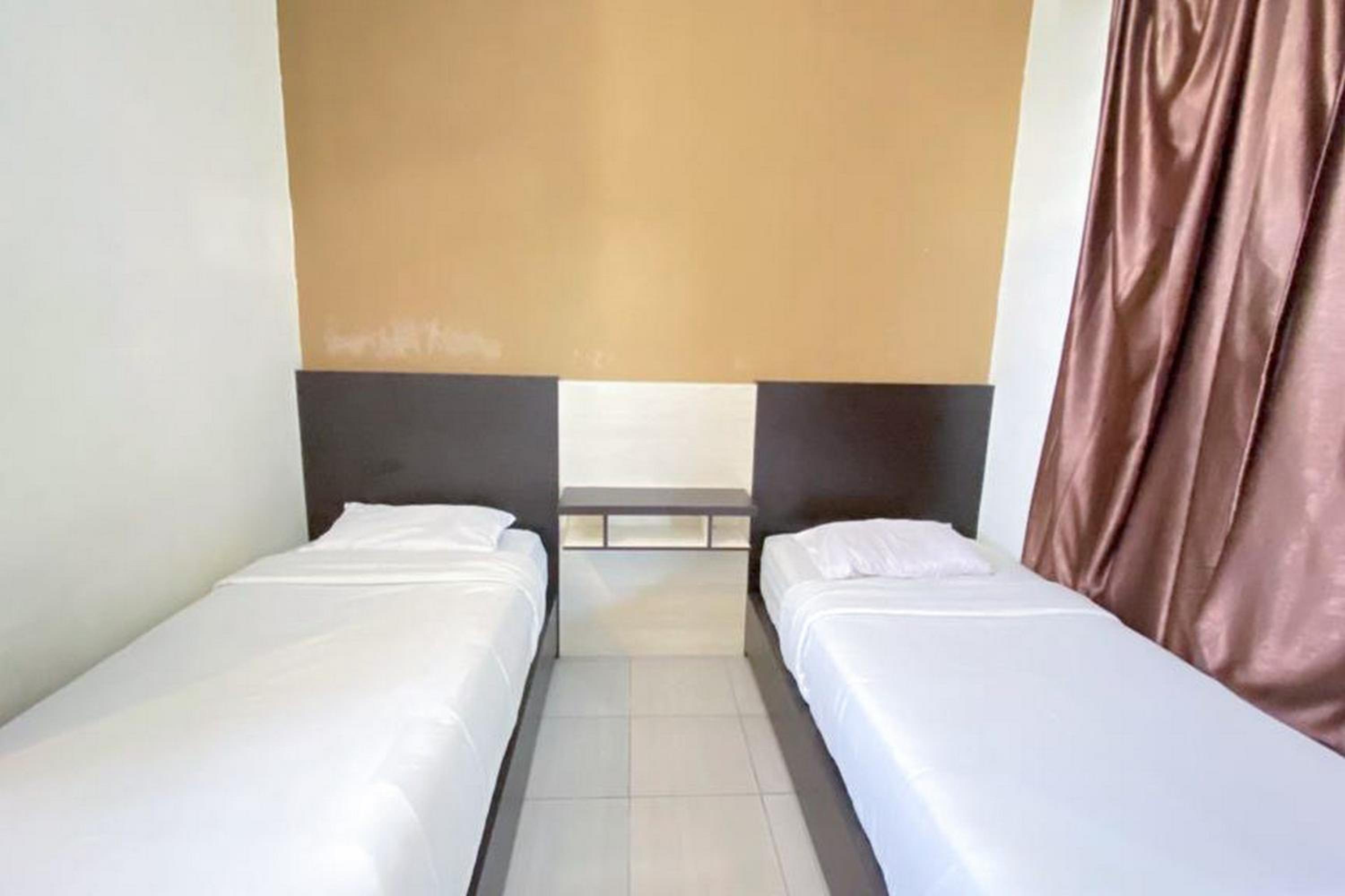 Twin Room - Photo 2