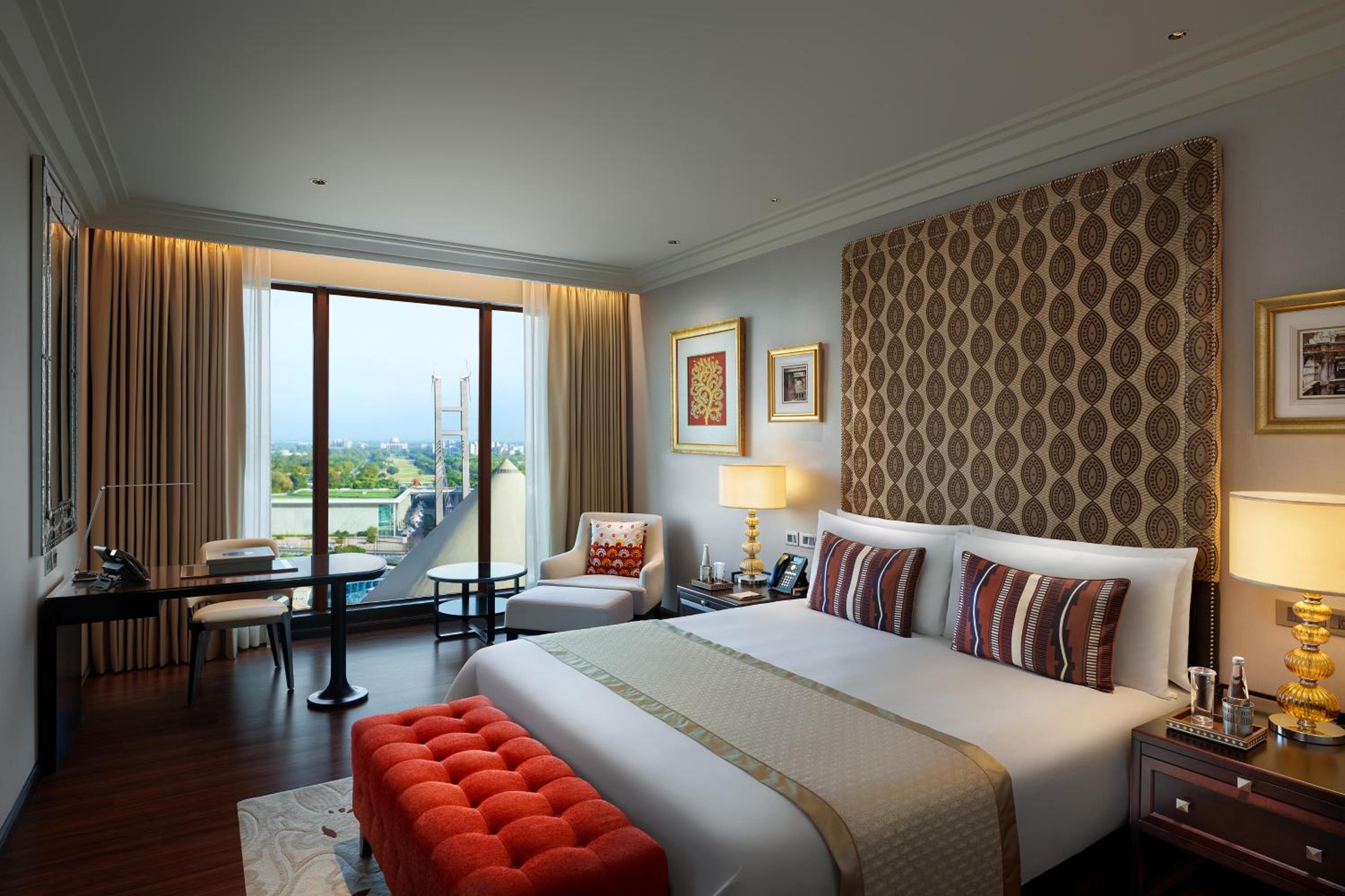 Central Vista View - 15% Discount on Food &  Beverages -  1000 Credit points for SPA  per room per stay - Photo 3
