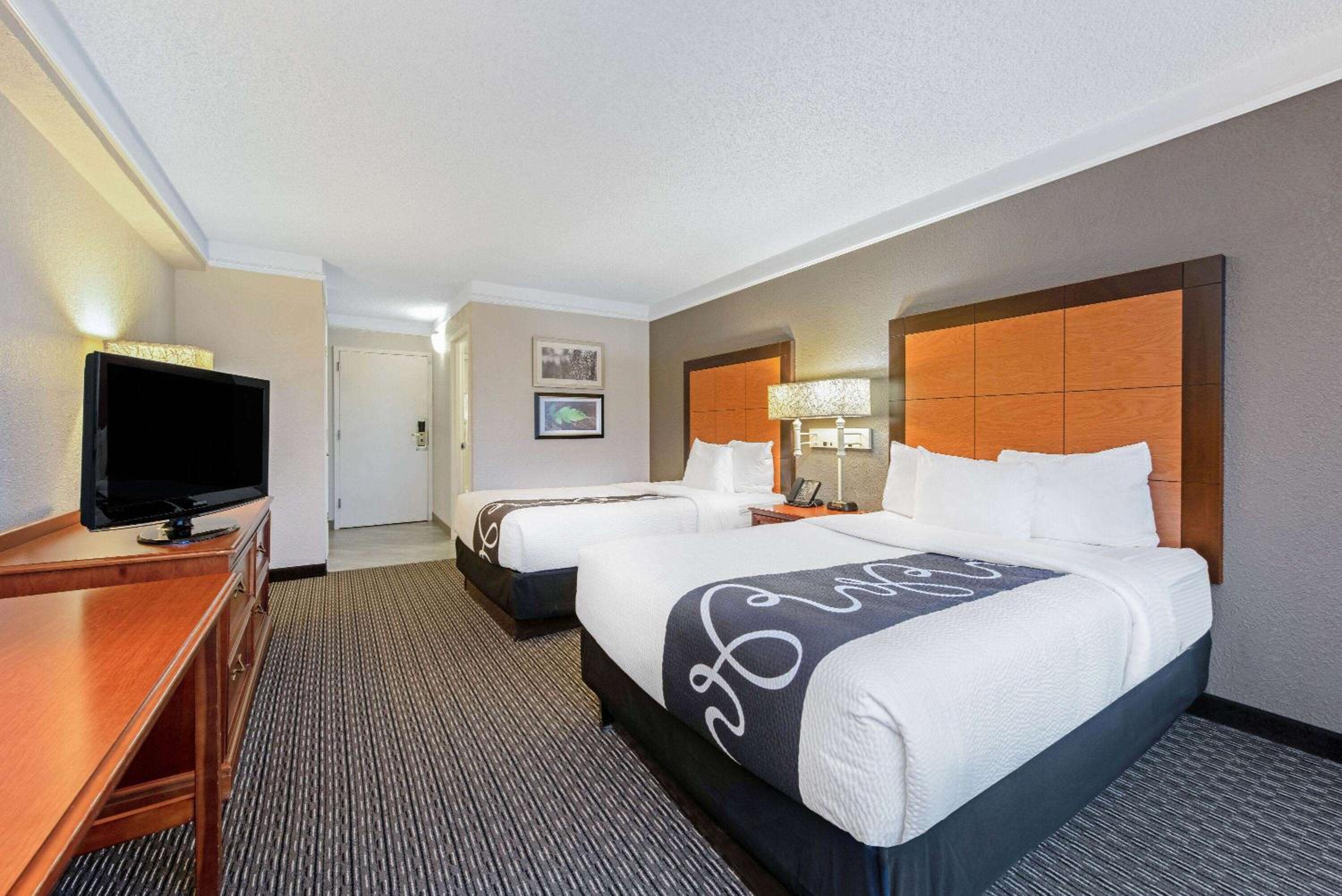Double Room with Two Double Beds - Photo 1