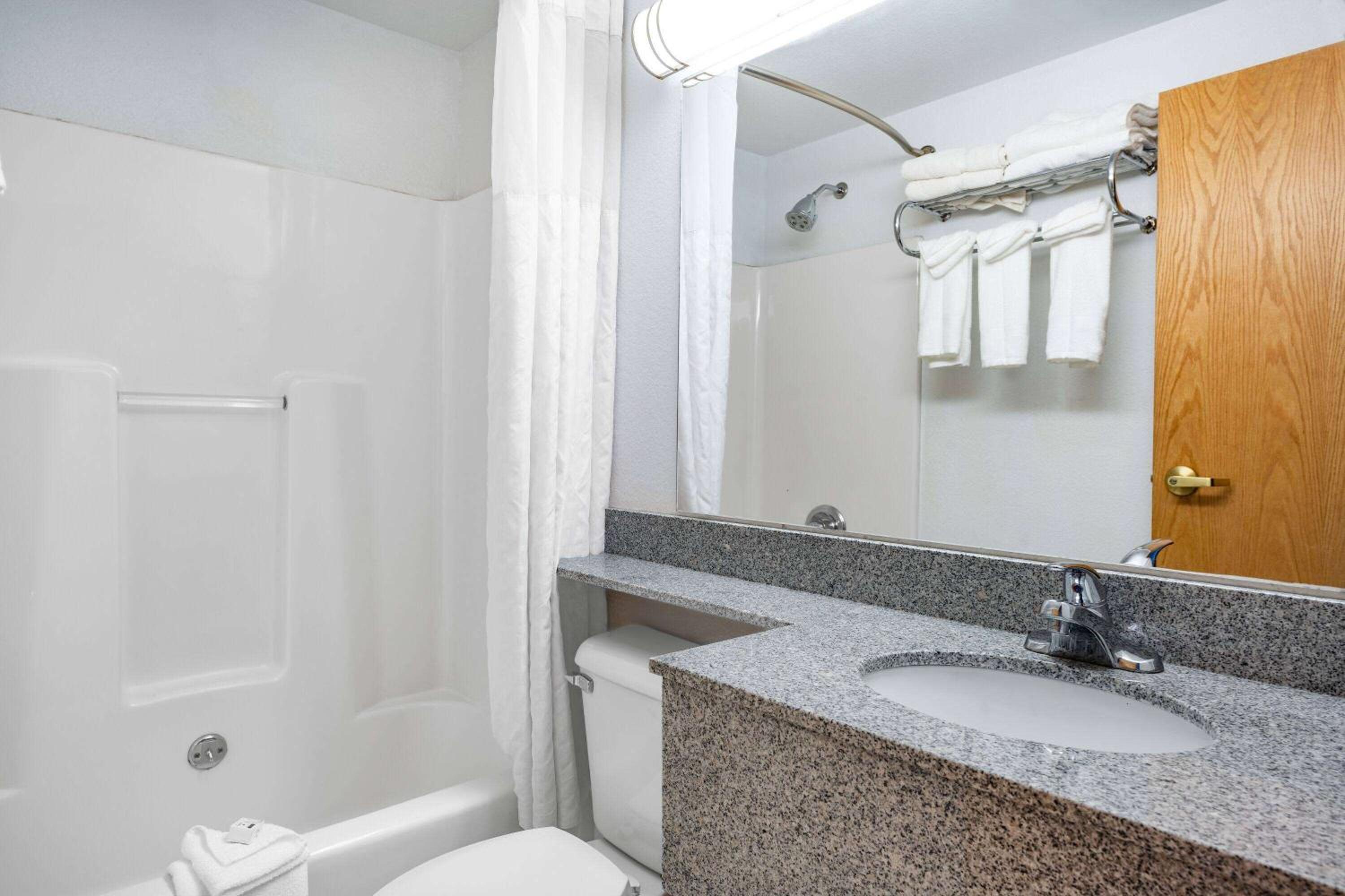 Standard Room with Two Double Beds and Pool View - Non-Smoking - Photo 1