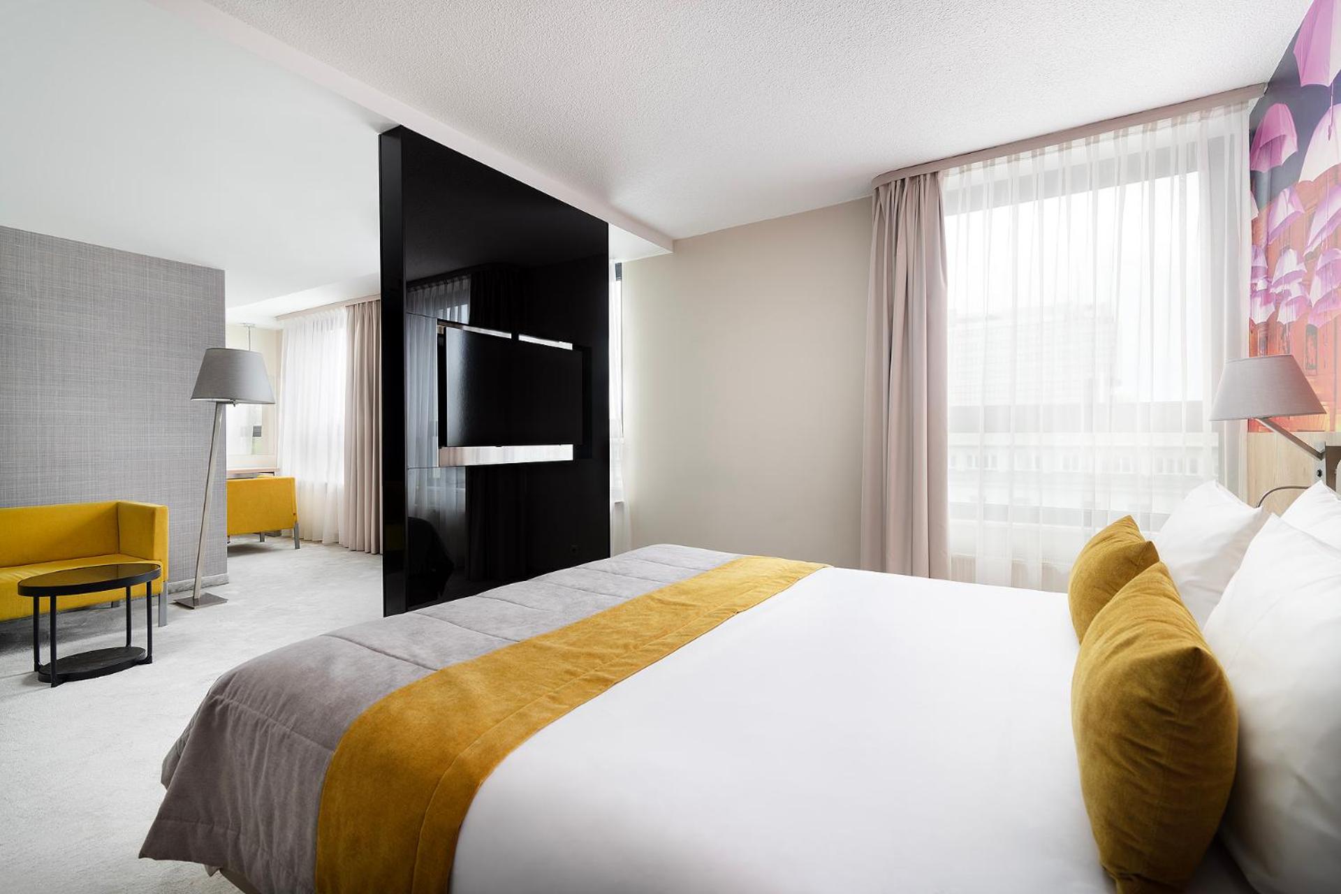 Suite with One Double Bed and Sofa - Photo 6