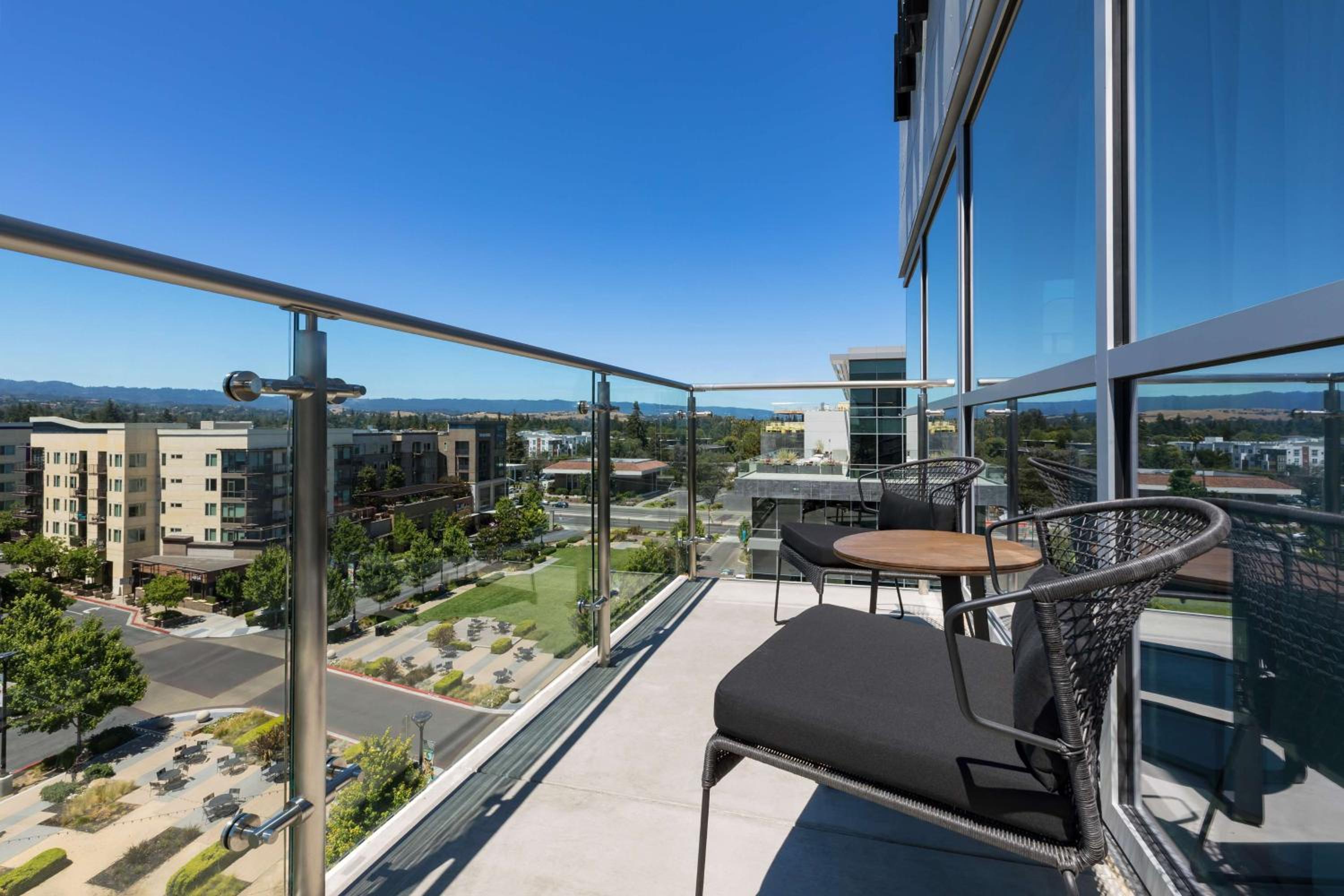 VIP King Suite - Photo 18