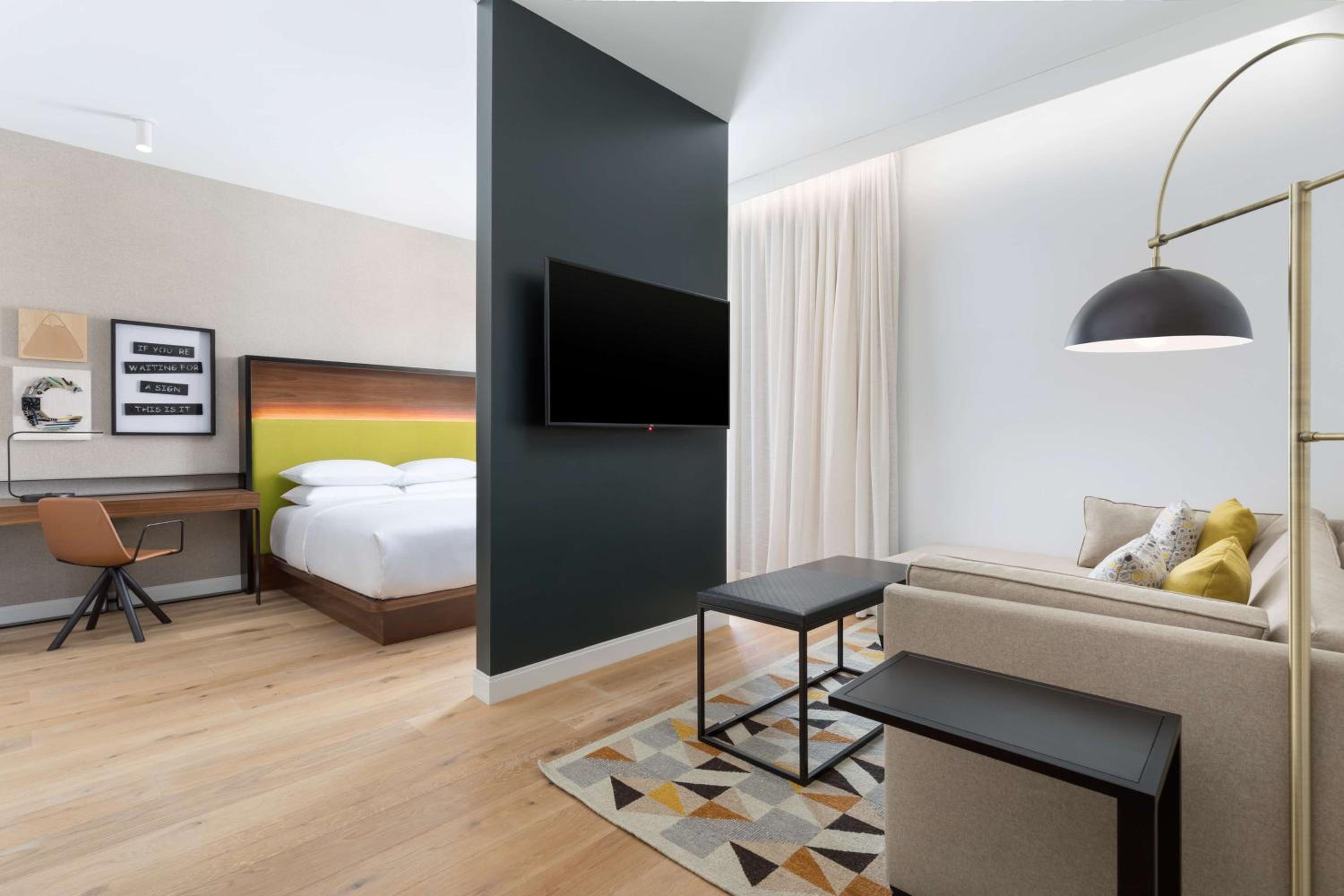 King Studio Suite - Photo 1