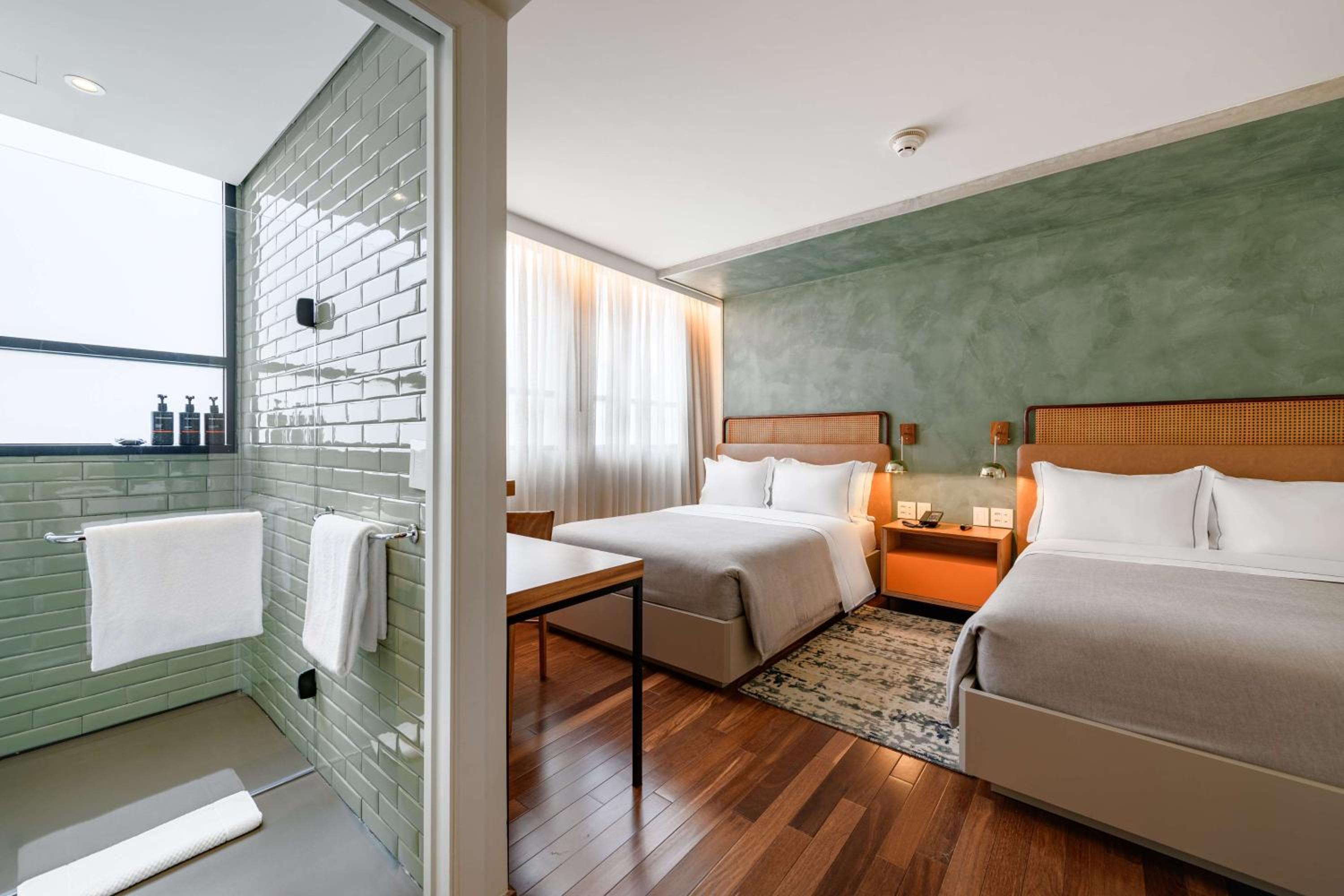Double Room with Two Double Beds - Photo 4