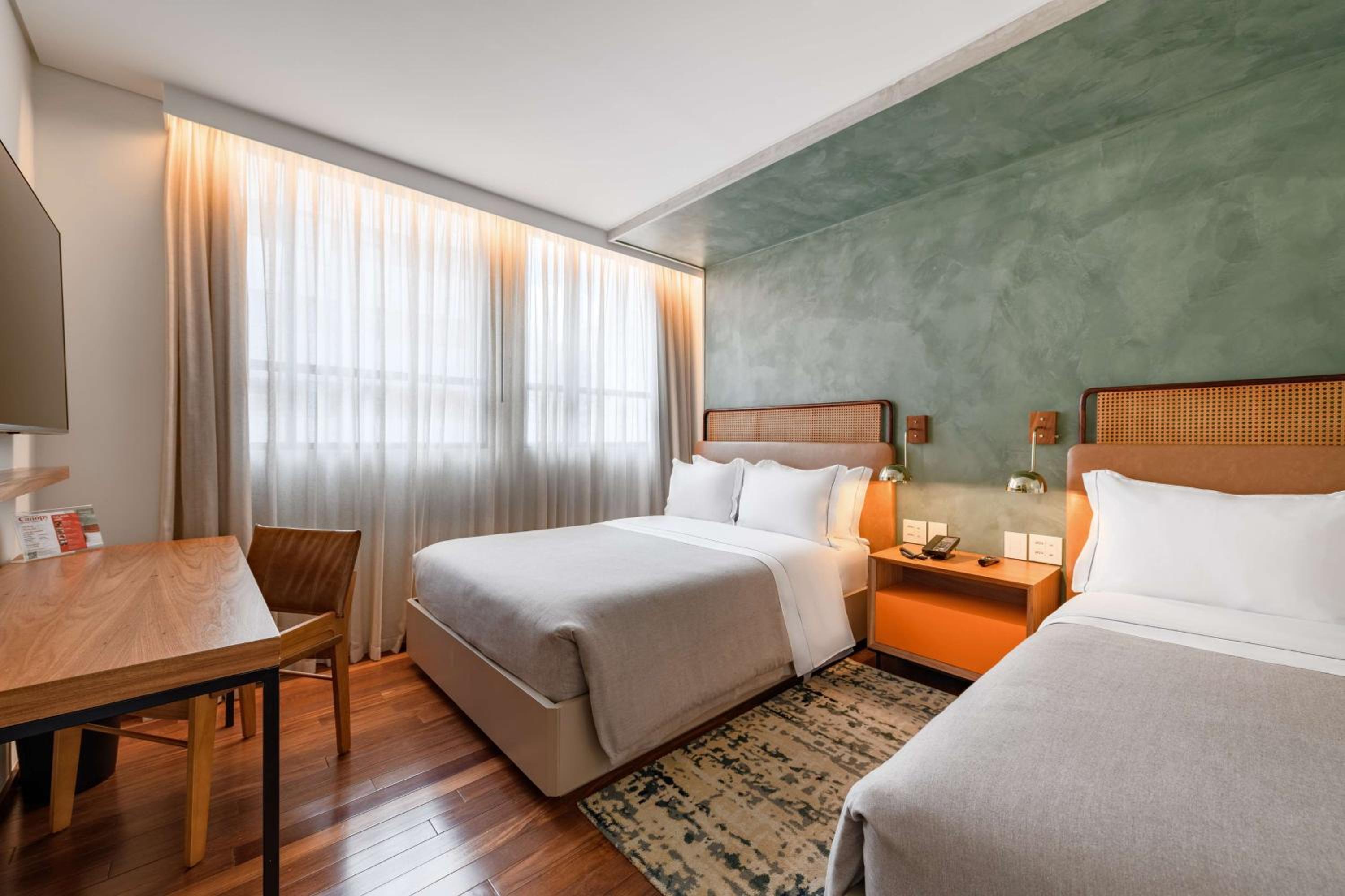 Double Room with Two Double Beds - Photo 3