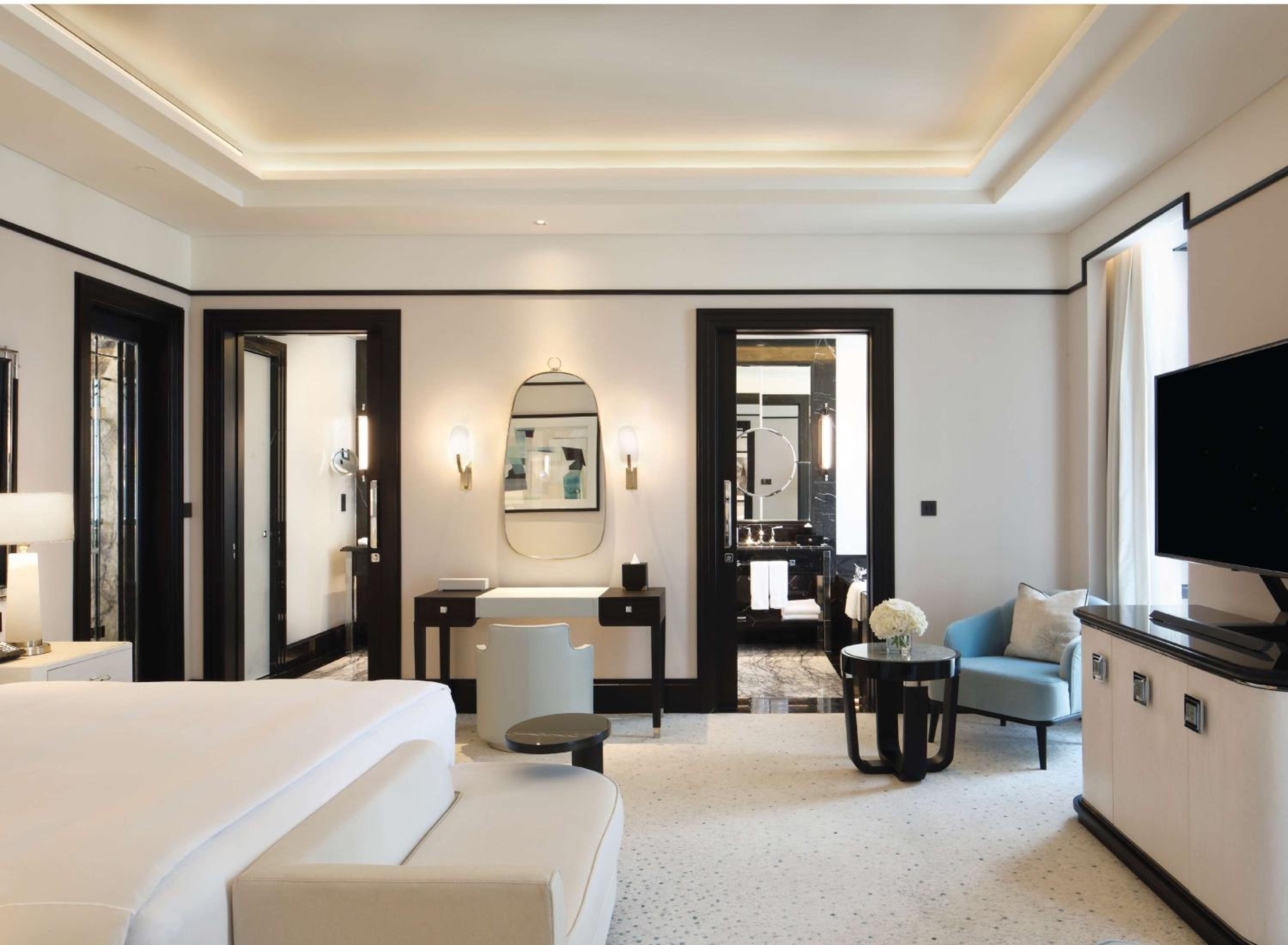Two-Bedroom Apartment with King Bed