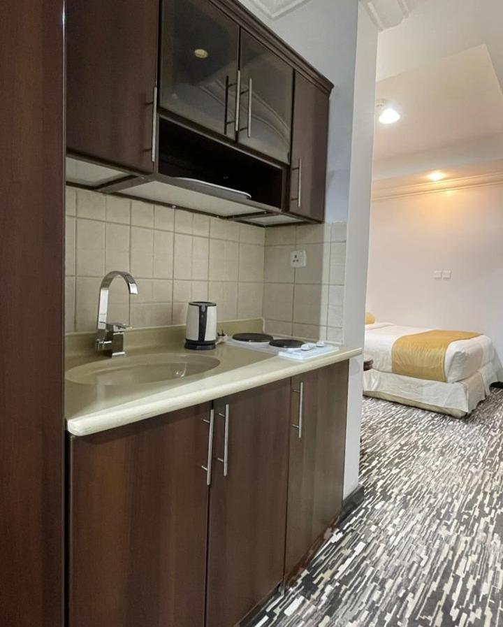 Small Double Room - Photo 16