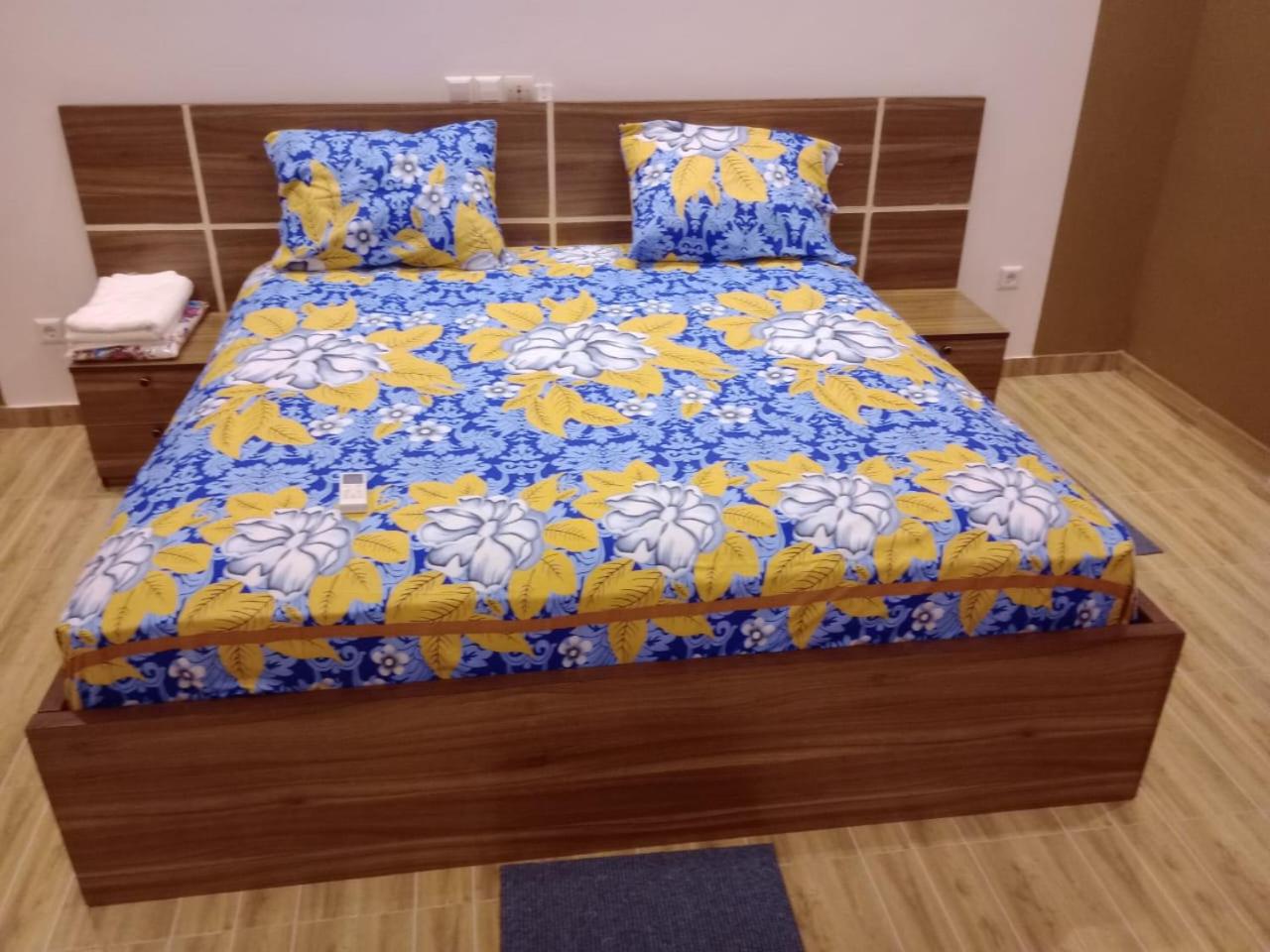 Deluxe Double Room (2 Adults + 1 Child)