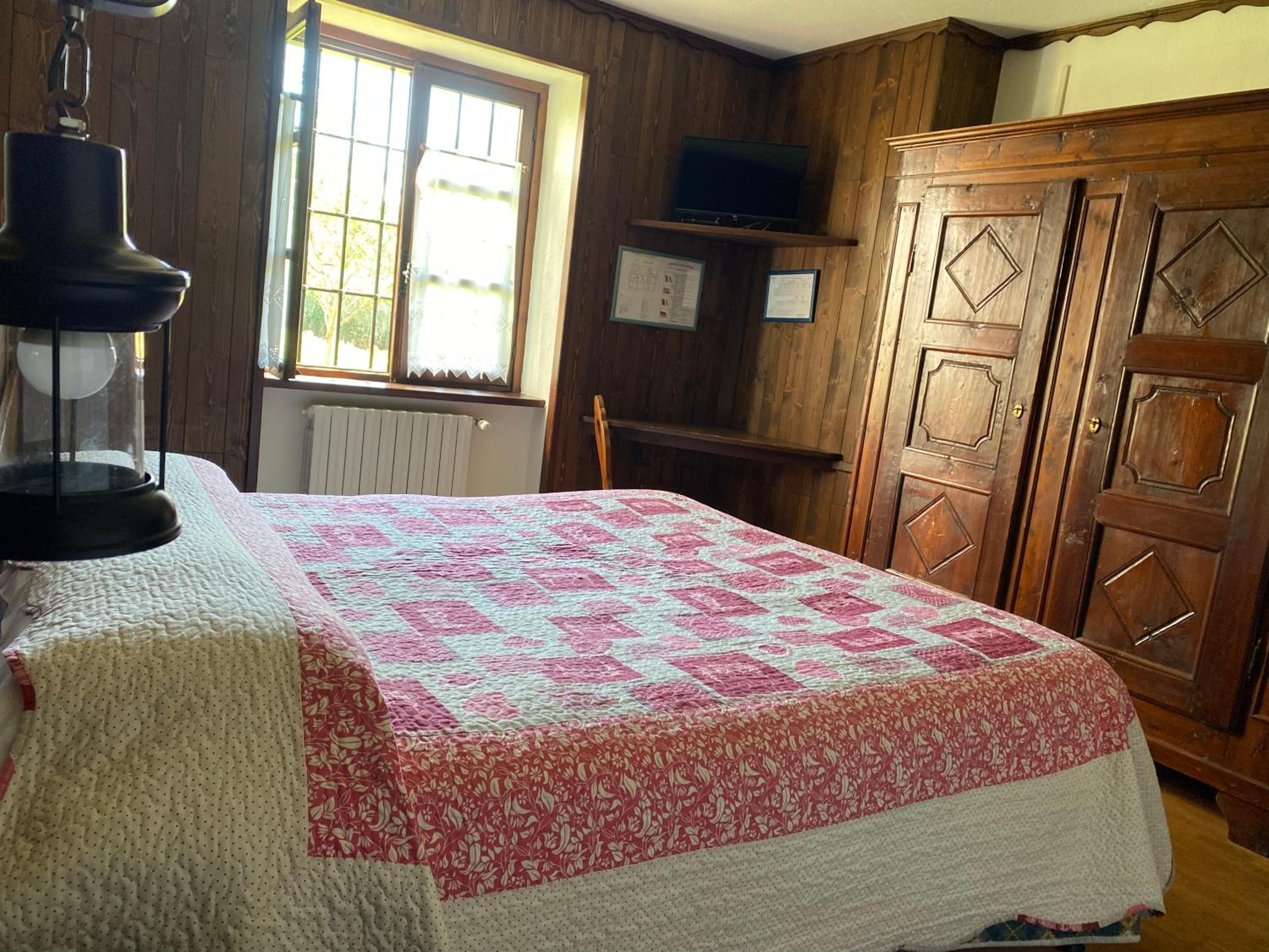 Double or Twin Room with Mountain View photo 2