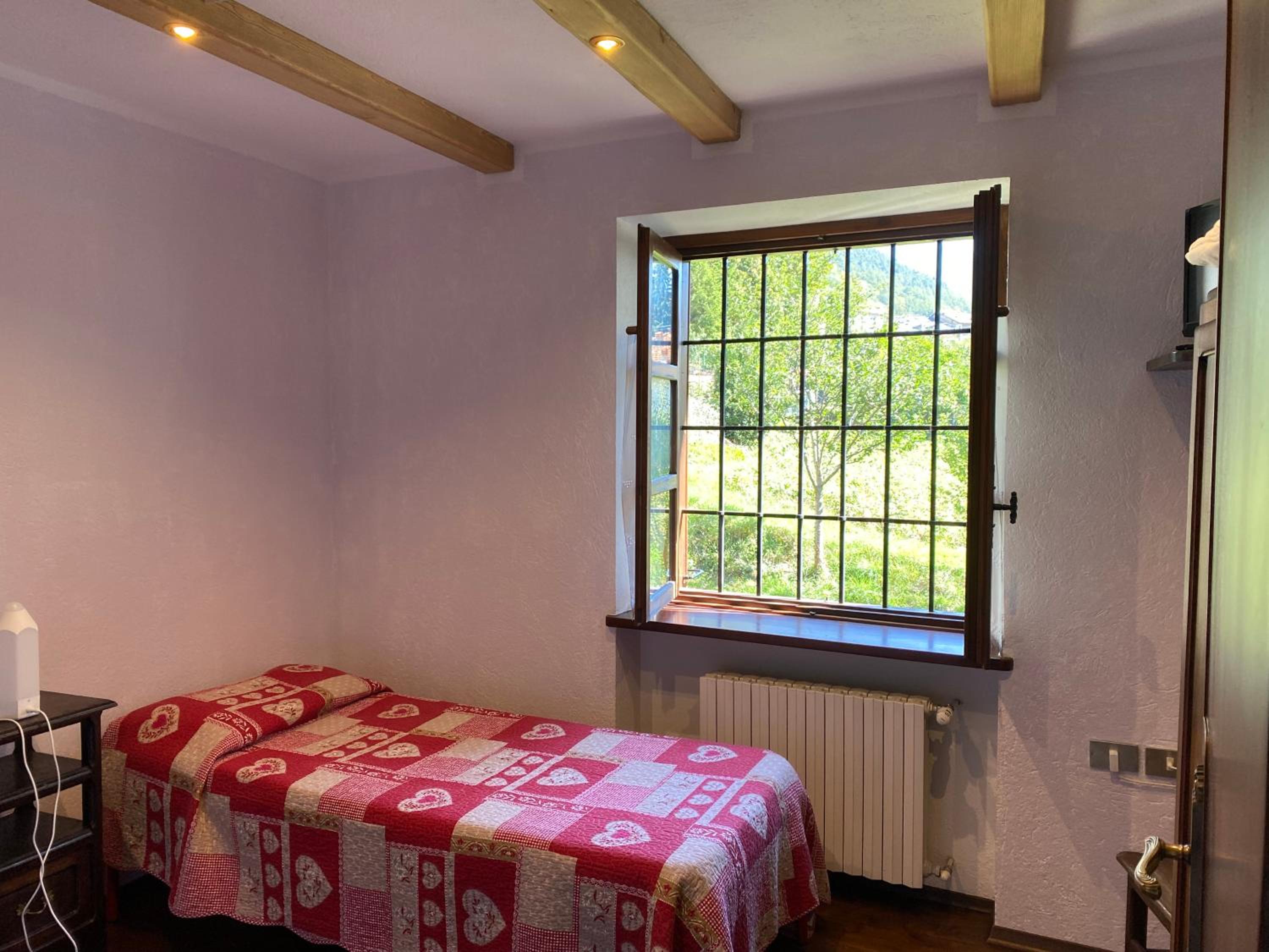 Triple Room with Private Bathroom photo 2