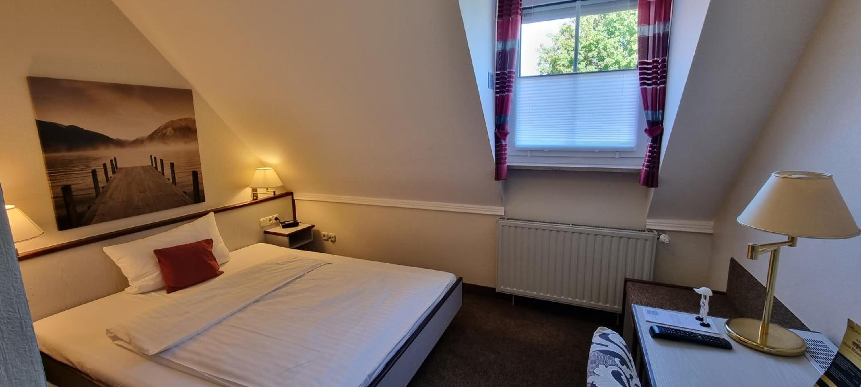 Single Room photo 3