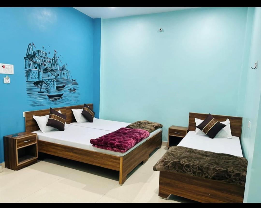 Double Room with Balcony - Photo 11