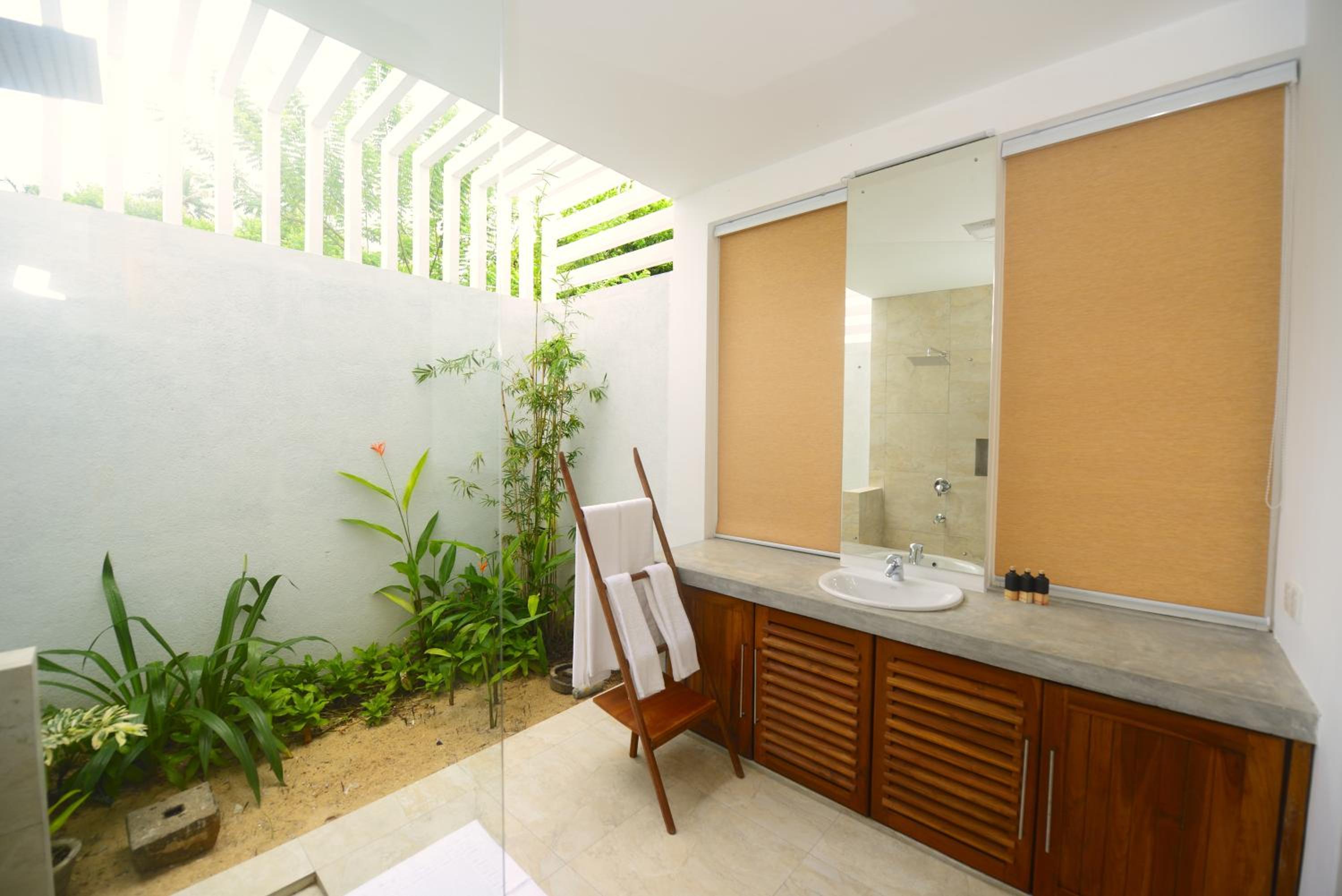 Deluxe Double Room with Sea View photo 2