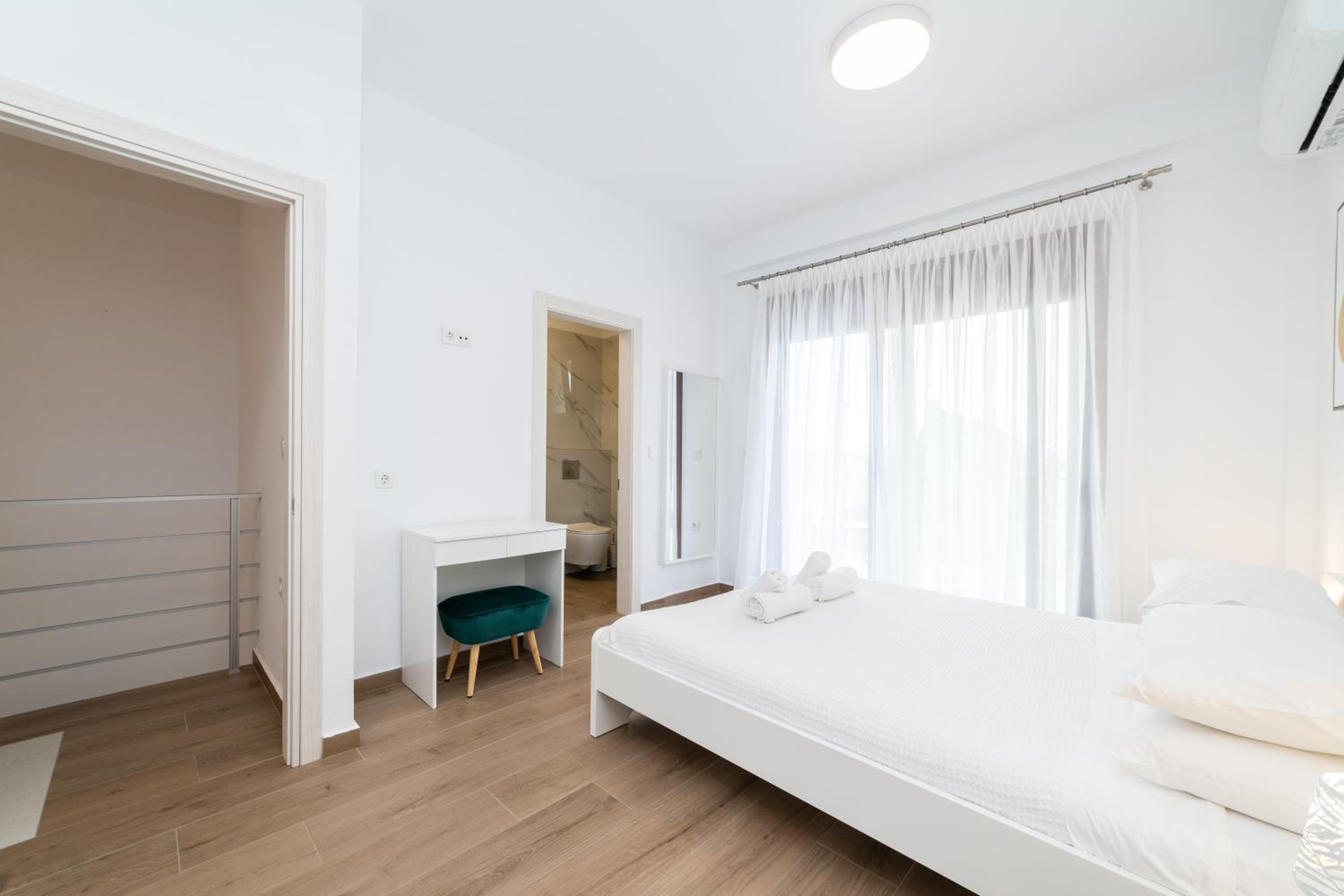 Two-Bedroom Villa - Photo 36