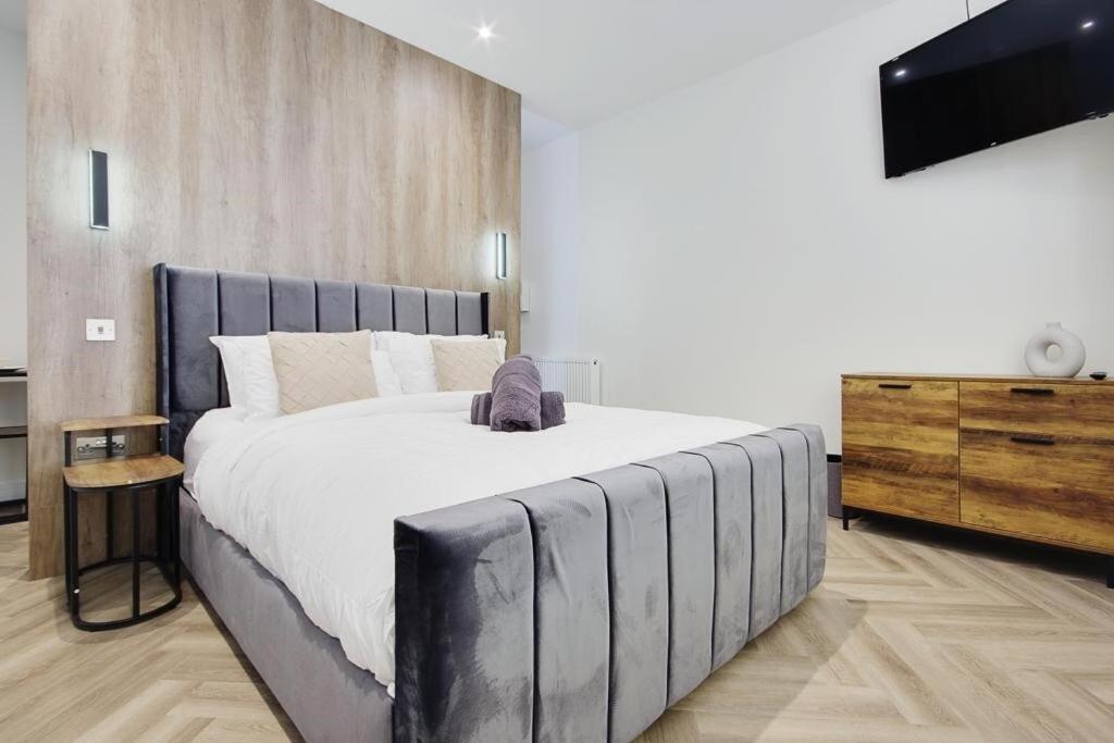 Superior Suite - Photo 8