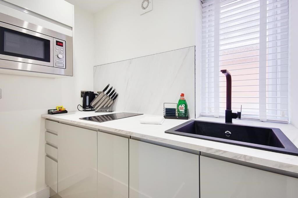 Superior Suite - Photo 9