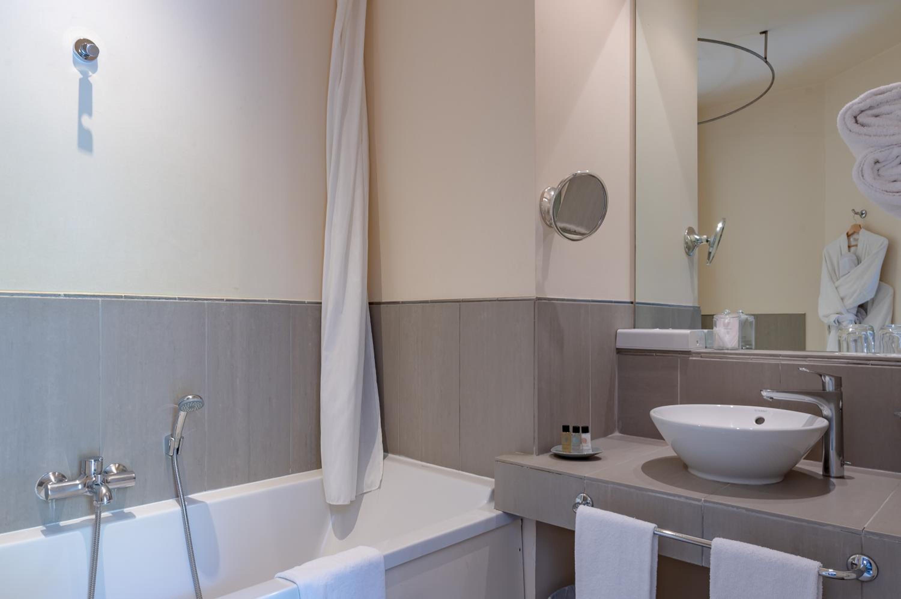 Superior Double Room - Photo 7