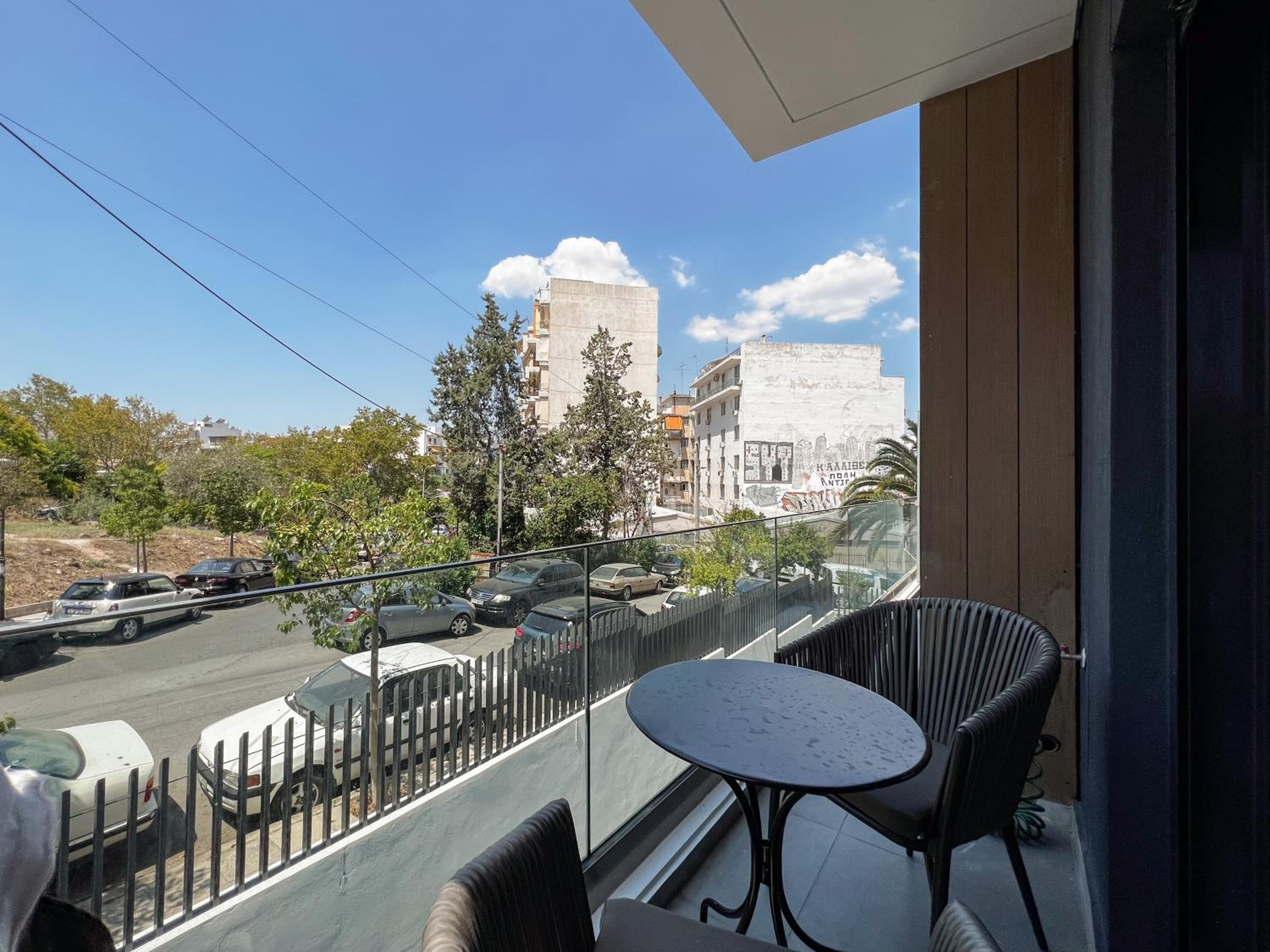 Two-Bedroom Deluxe Apartment with Balcony photo 3