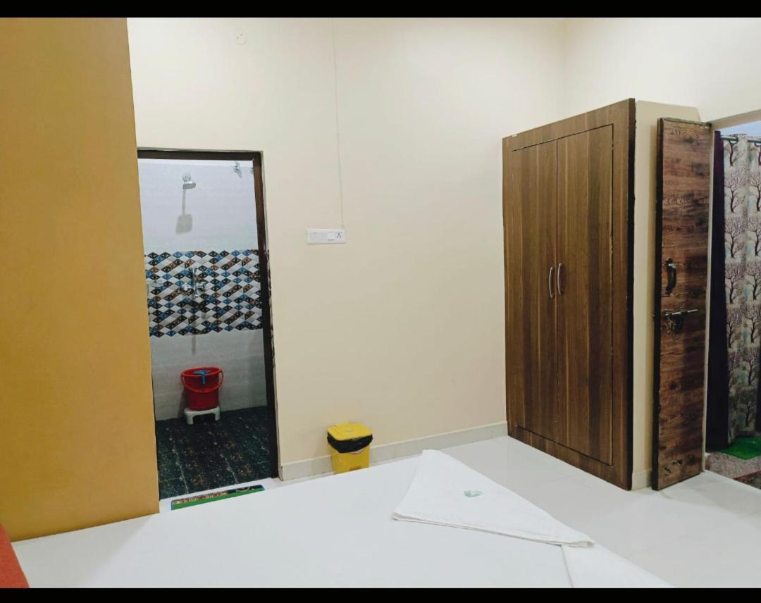 Double Room with Balcony - Photo 19