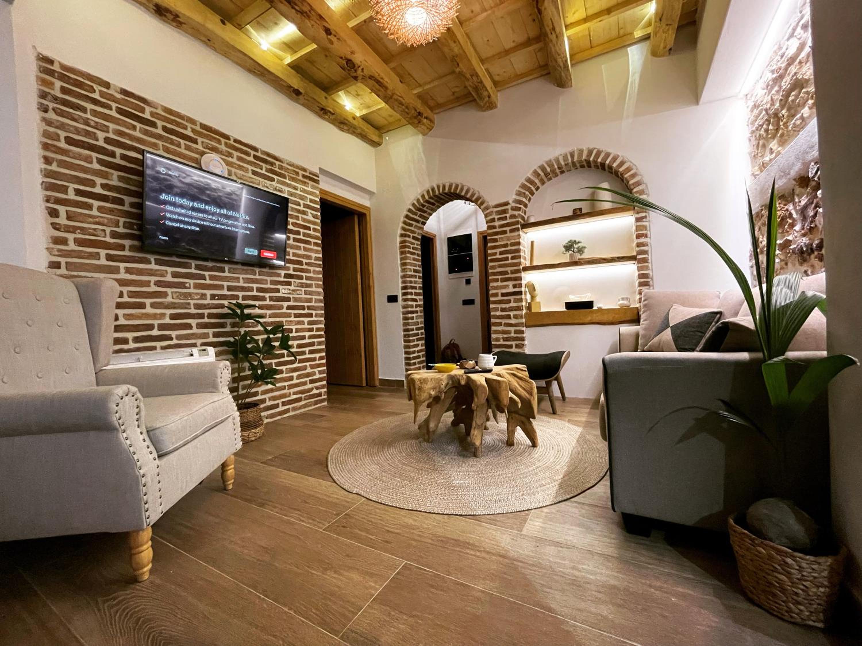 Apartment - Ground Floor photo 2