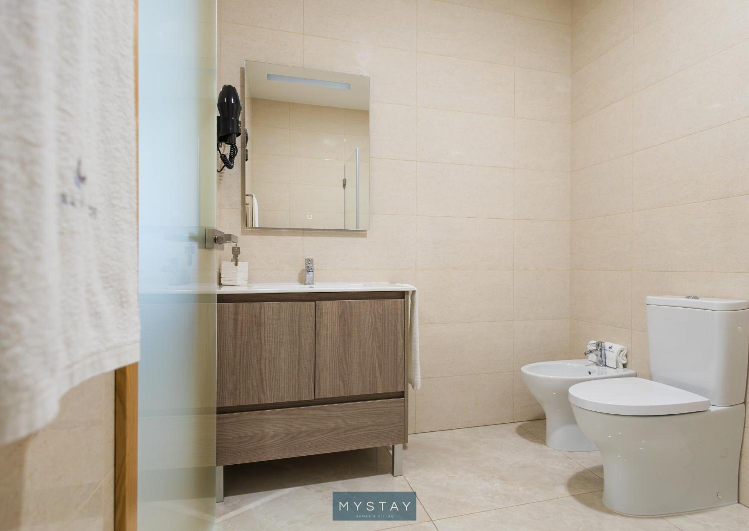 Standard Double Room - Photo 7