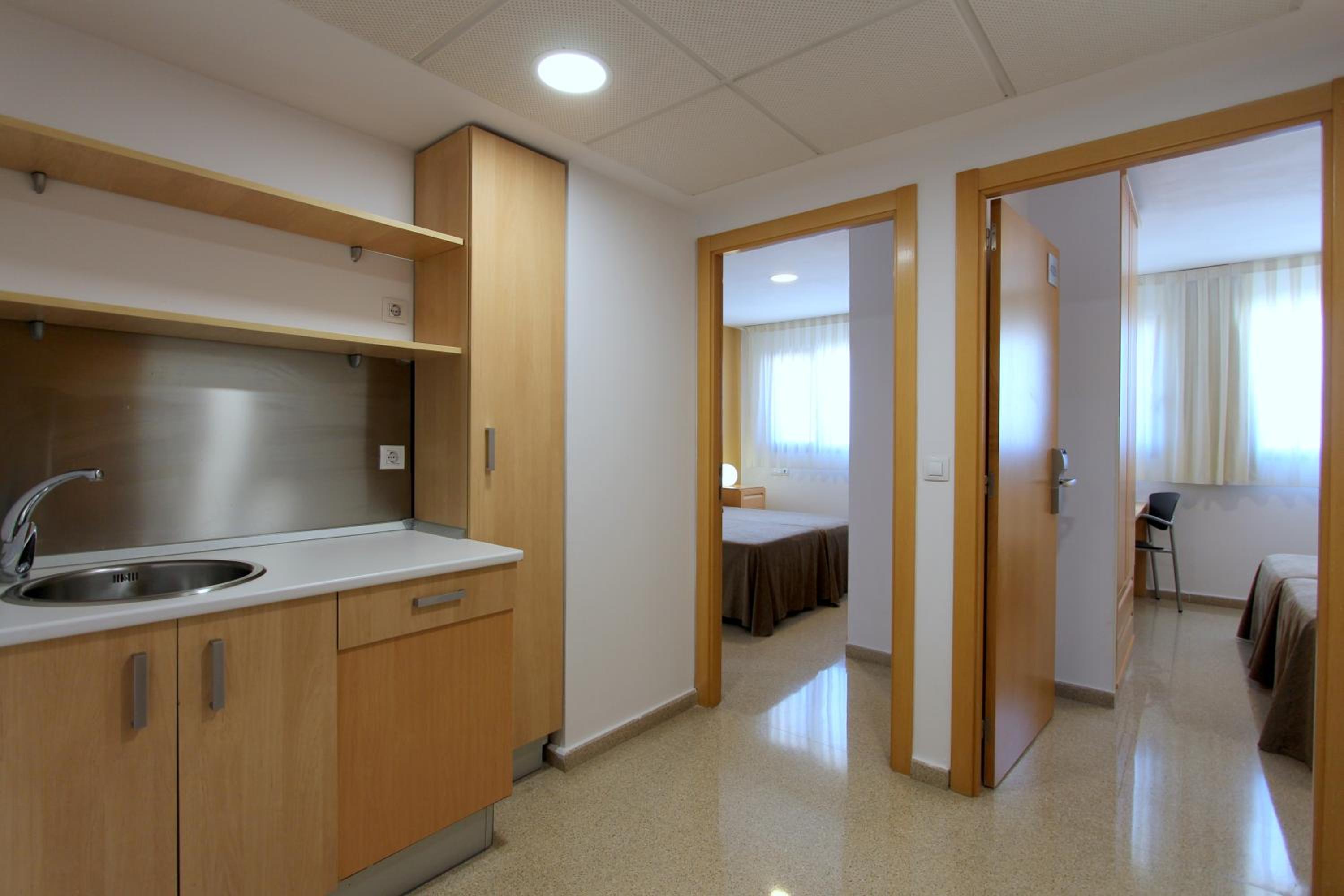 Twin Room - Photo 1