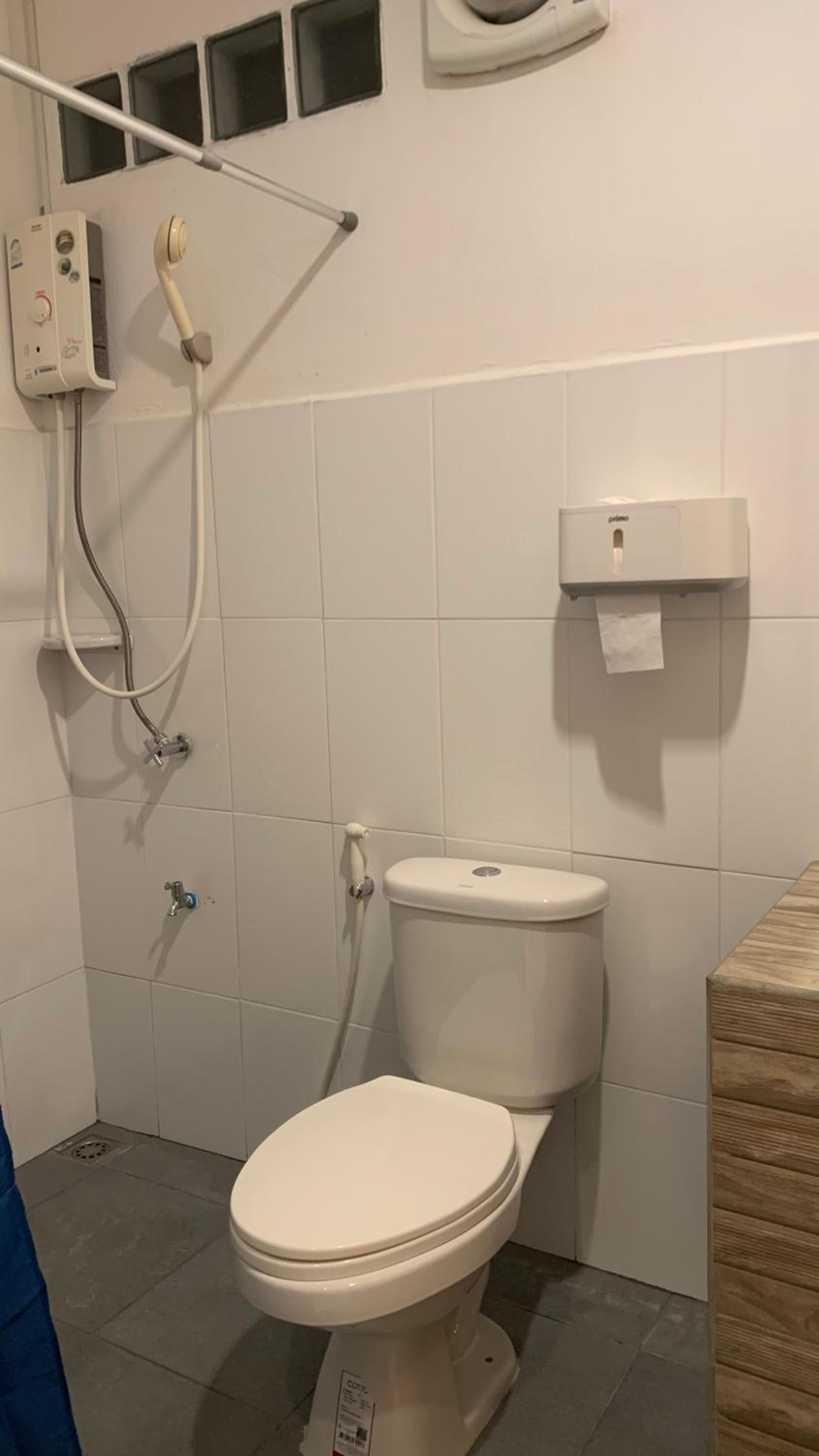 Standard Twin Room - Photo 15