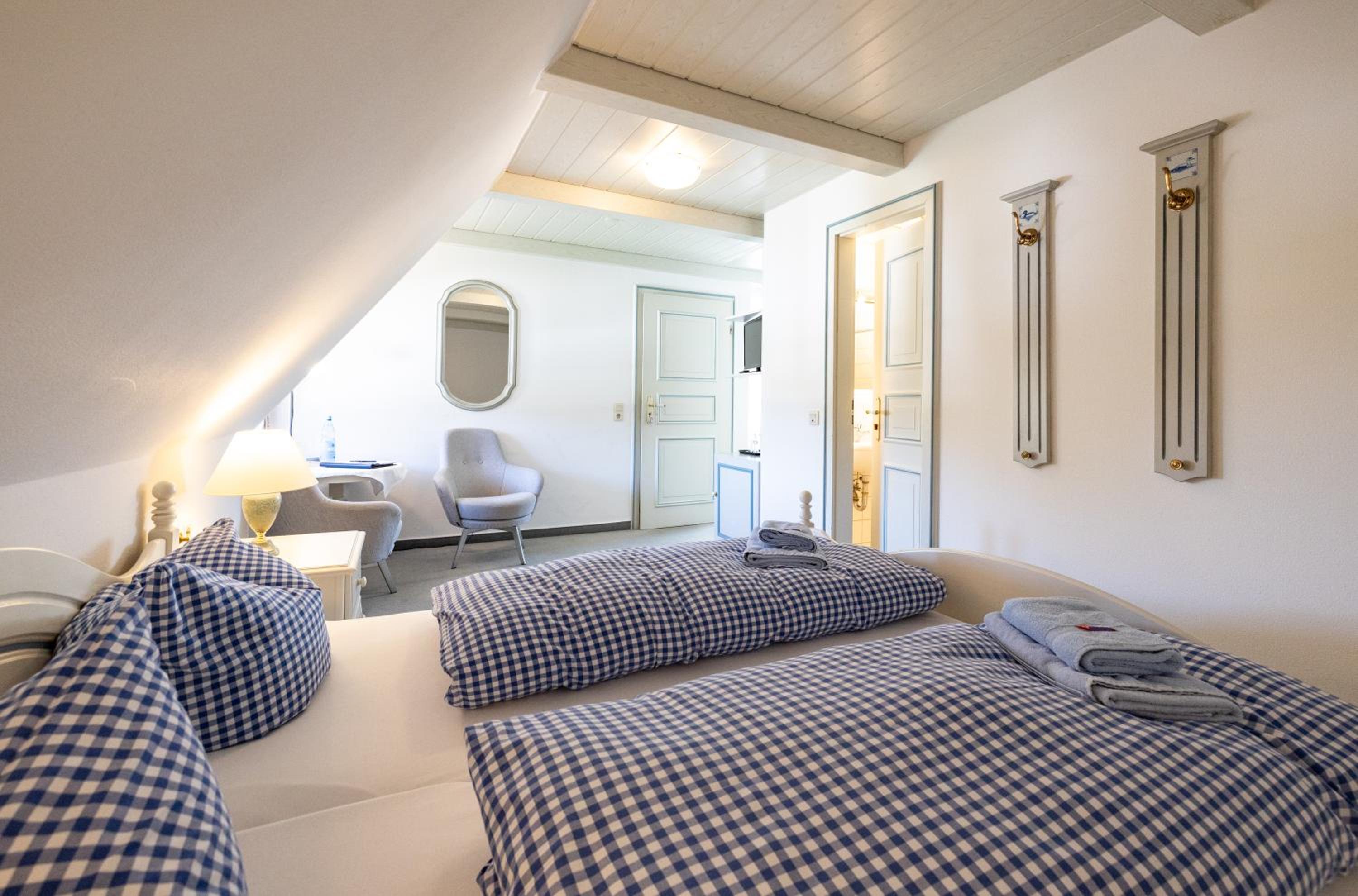 Double Room 7 with Sea View