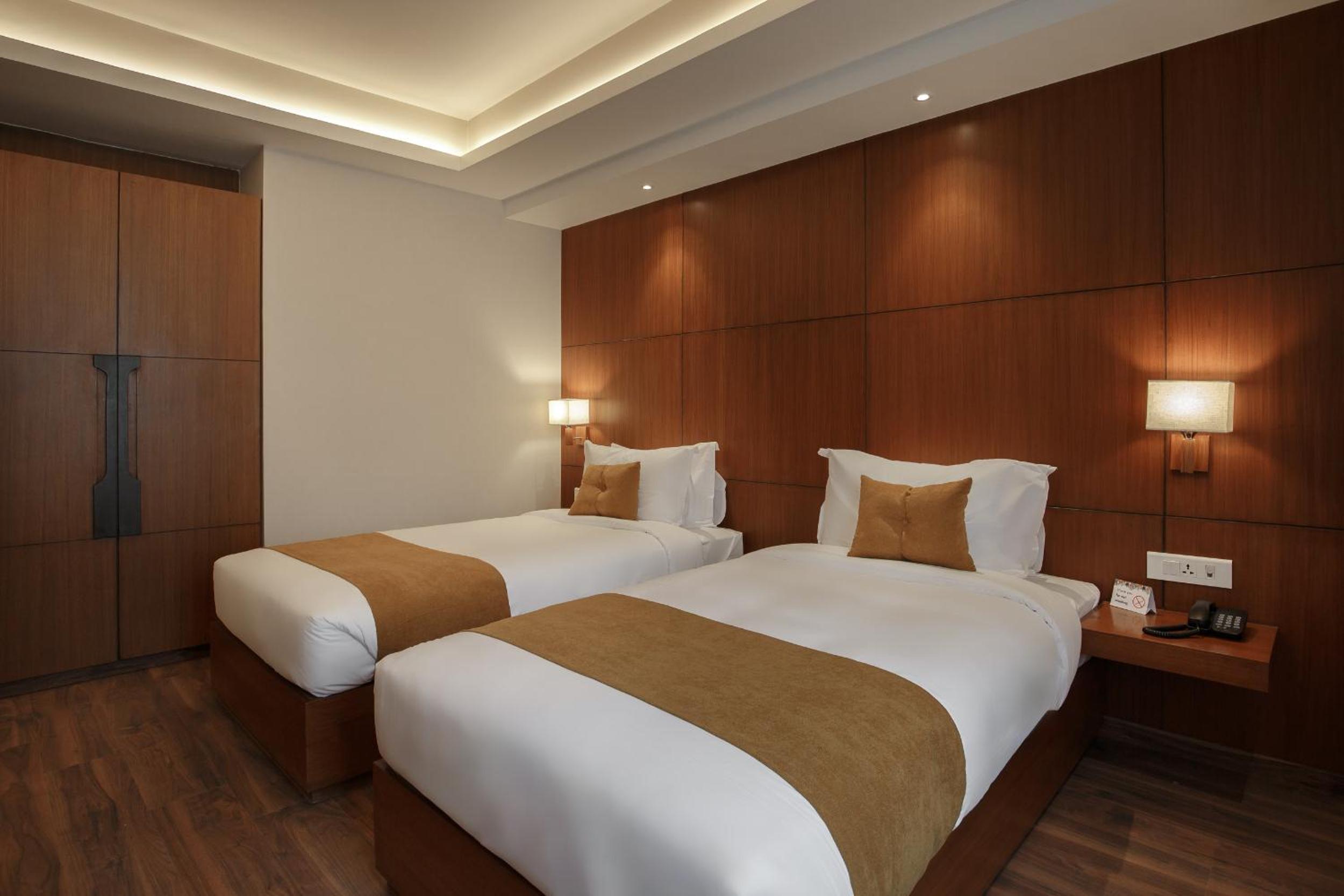 Executive Twin Room - Photo 6