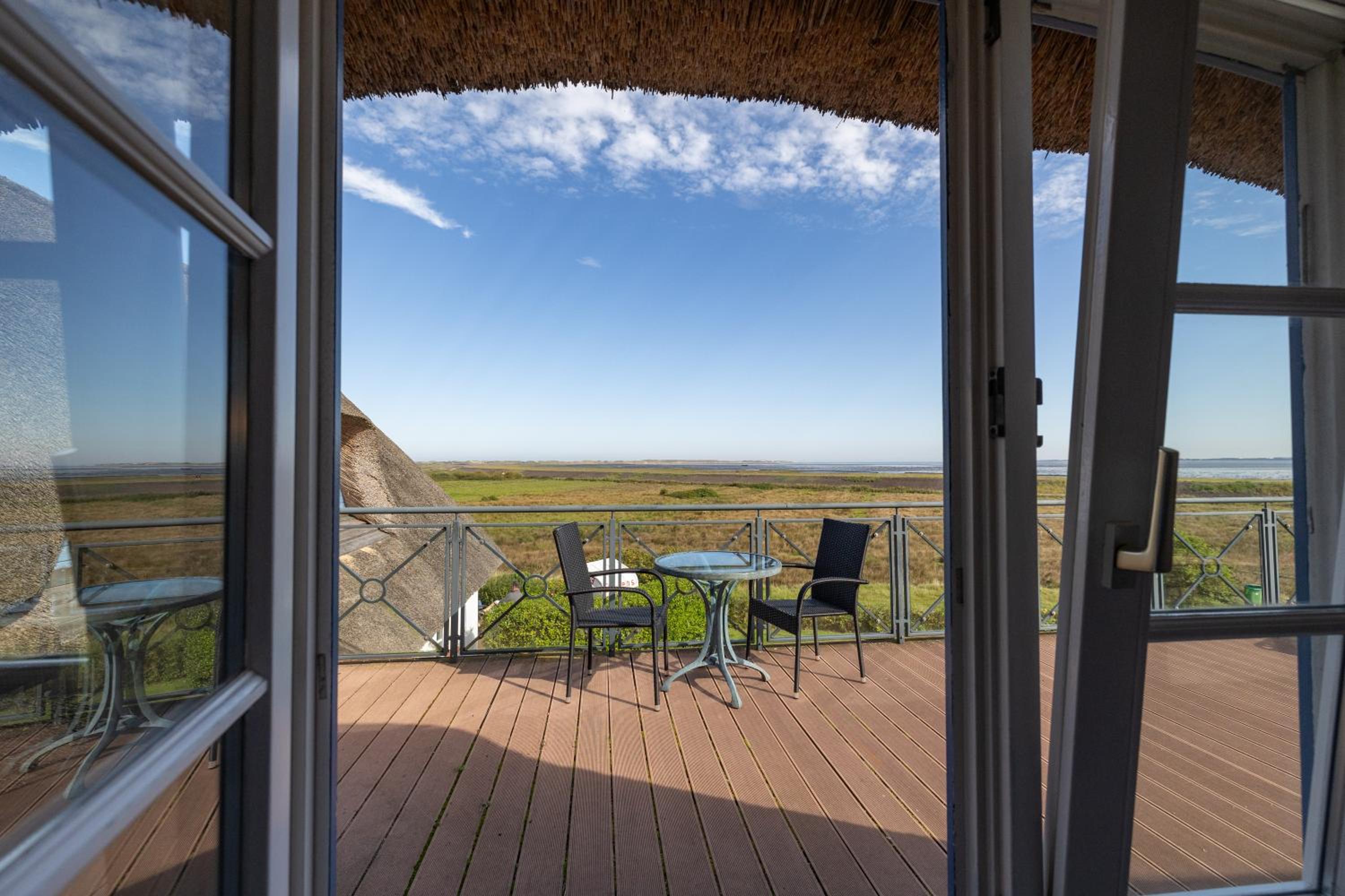 Double Room 9 with Sea View photo 3