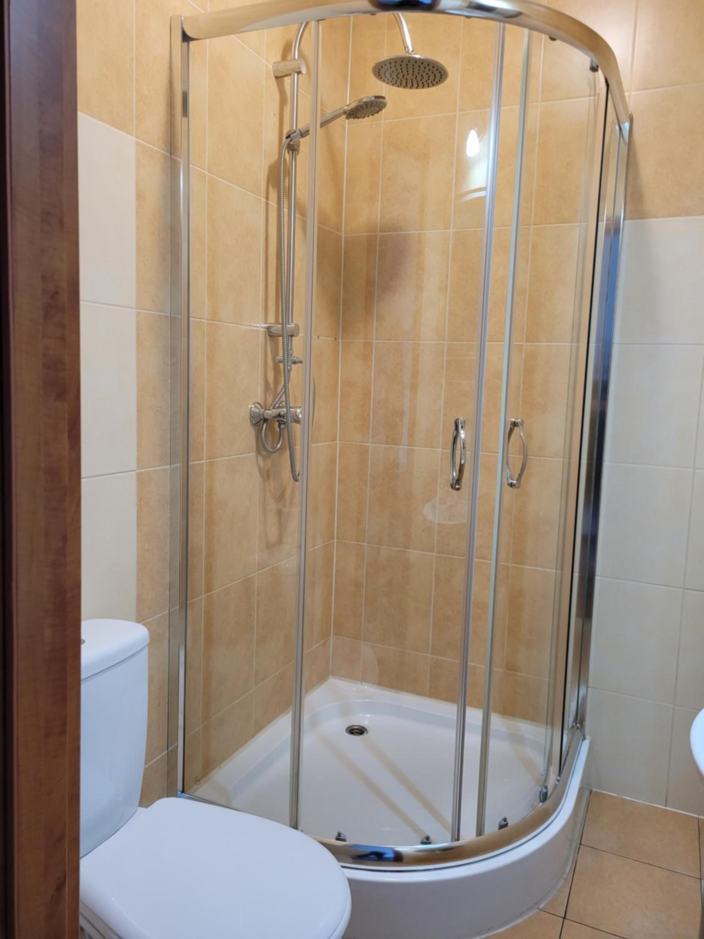 Triple Room with Bathroom - Photo 2