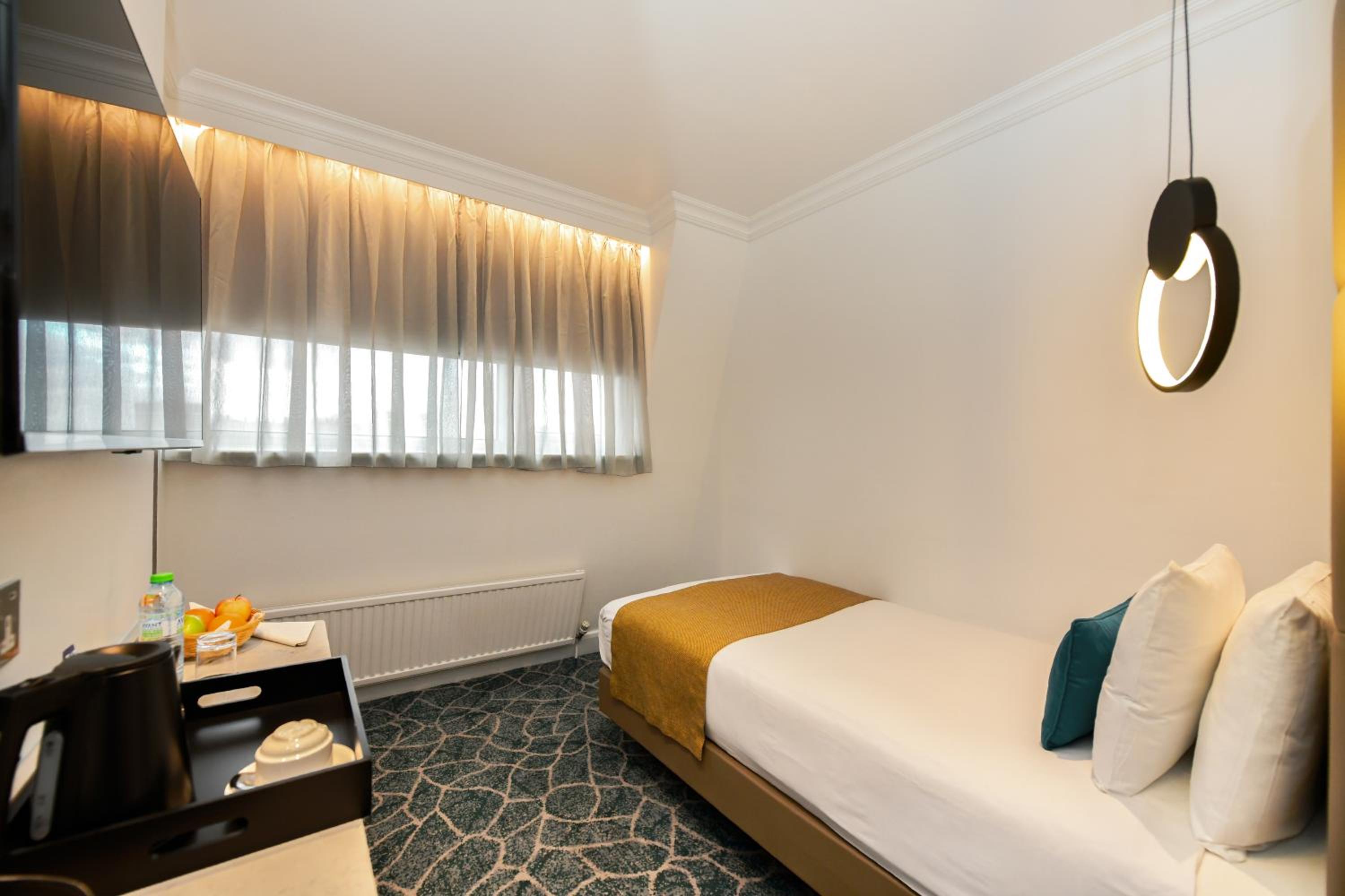Deluxe Single Room photo 3
