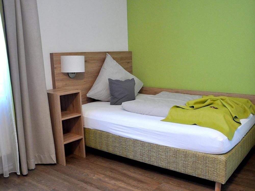 Queen Room photo 3