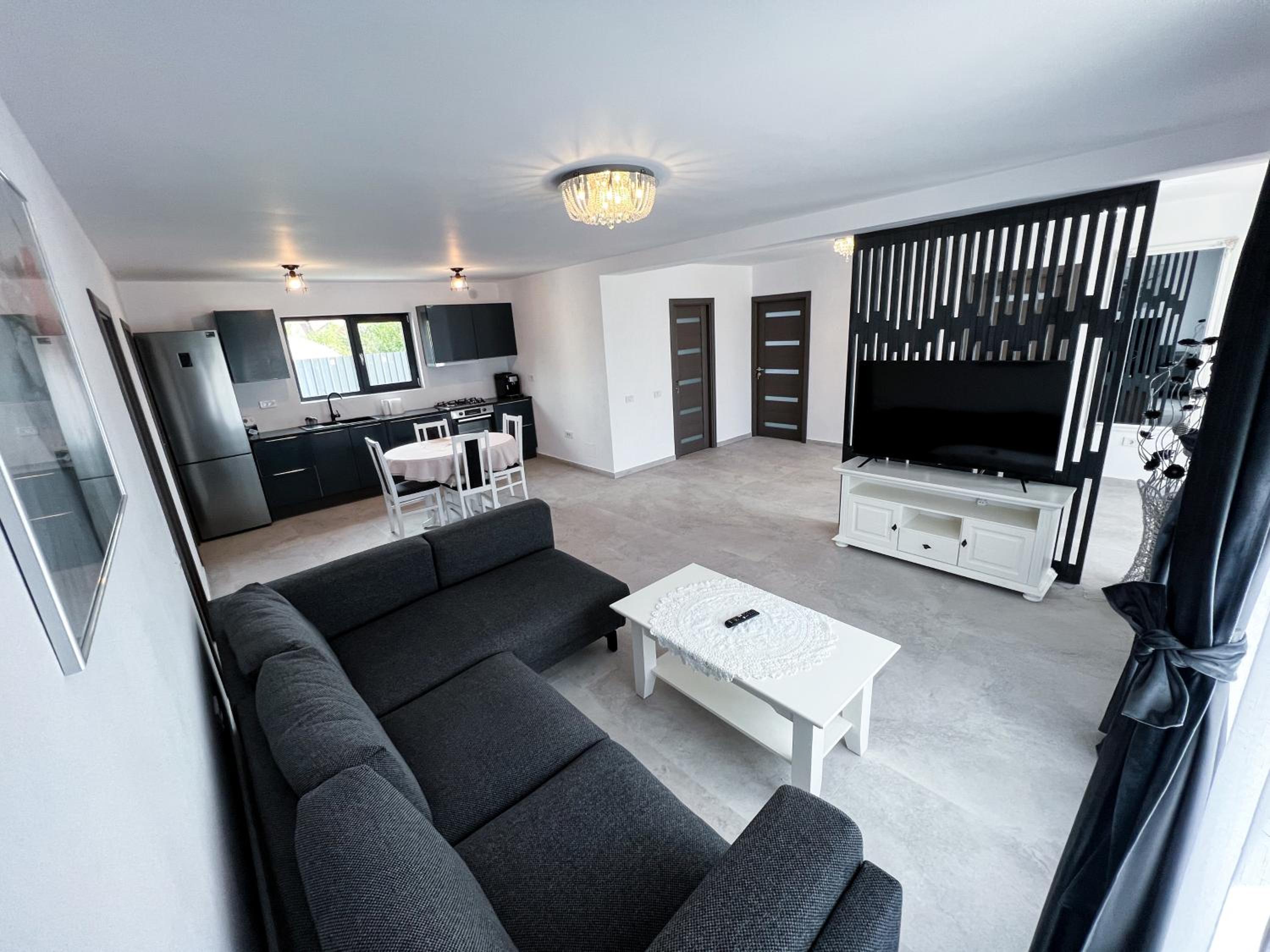 Three-Bedroom Villa photo 1