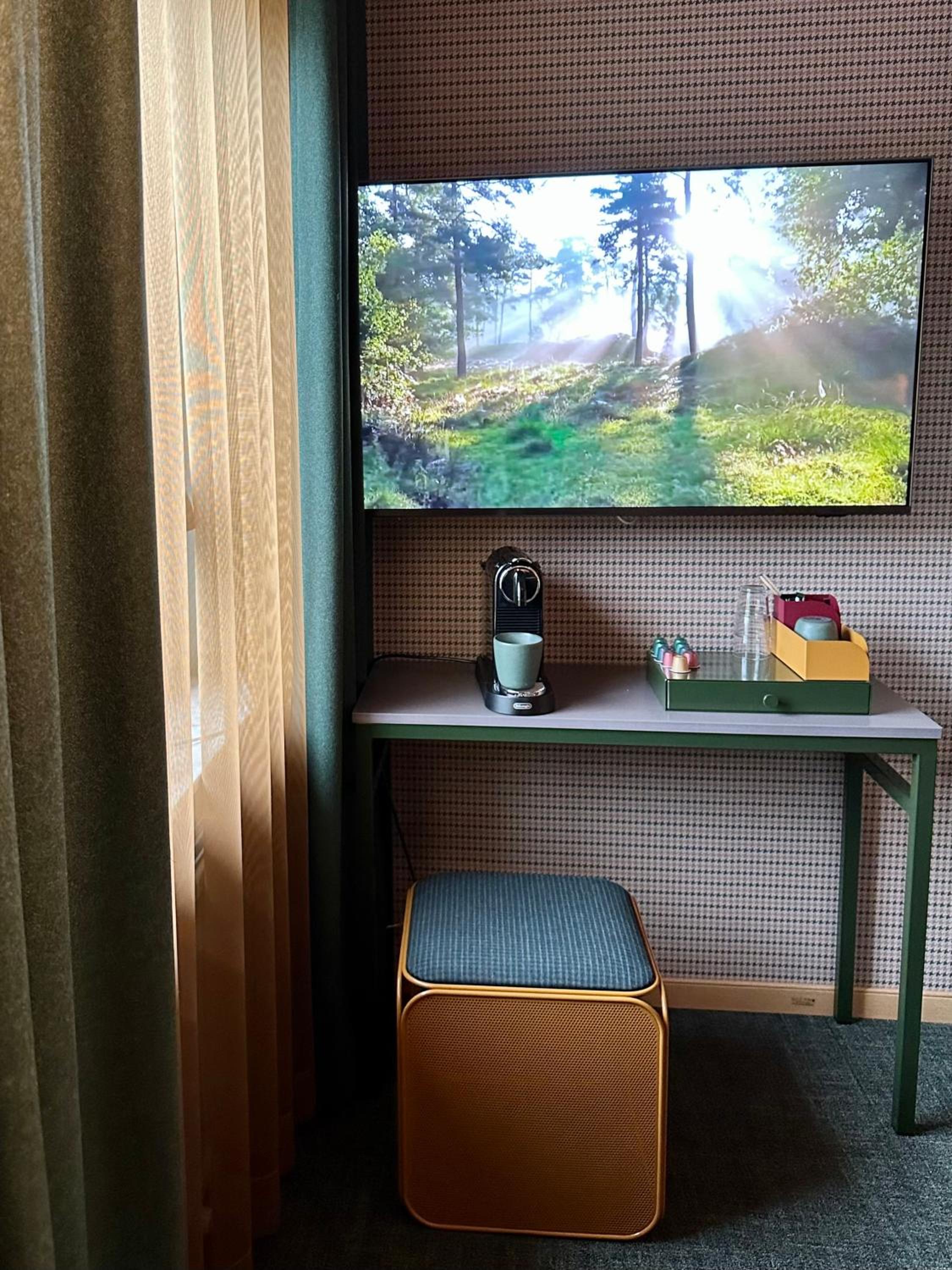 Suite - Photo 7