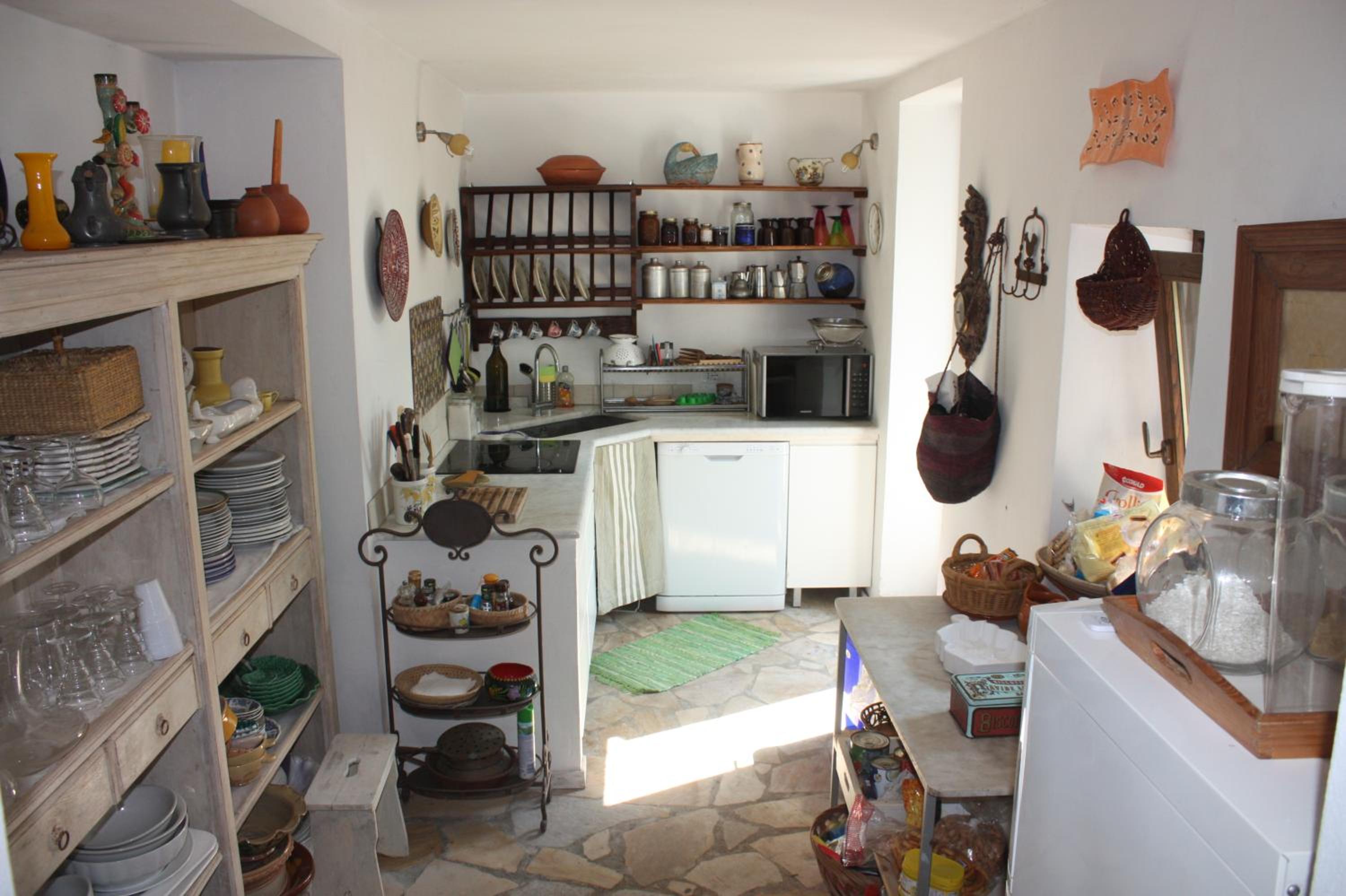 One-Bedroom House photo 2