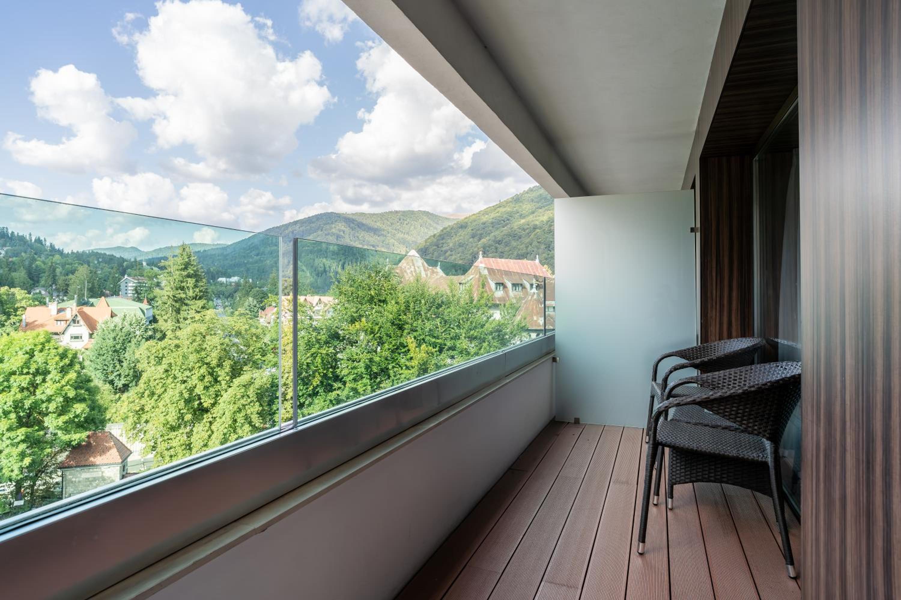 Standard Double Room - North View with Balcony & Spa access - Photo 7