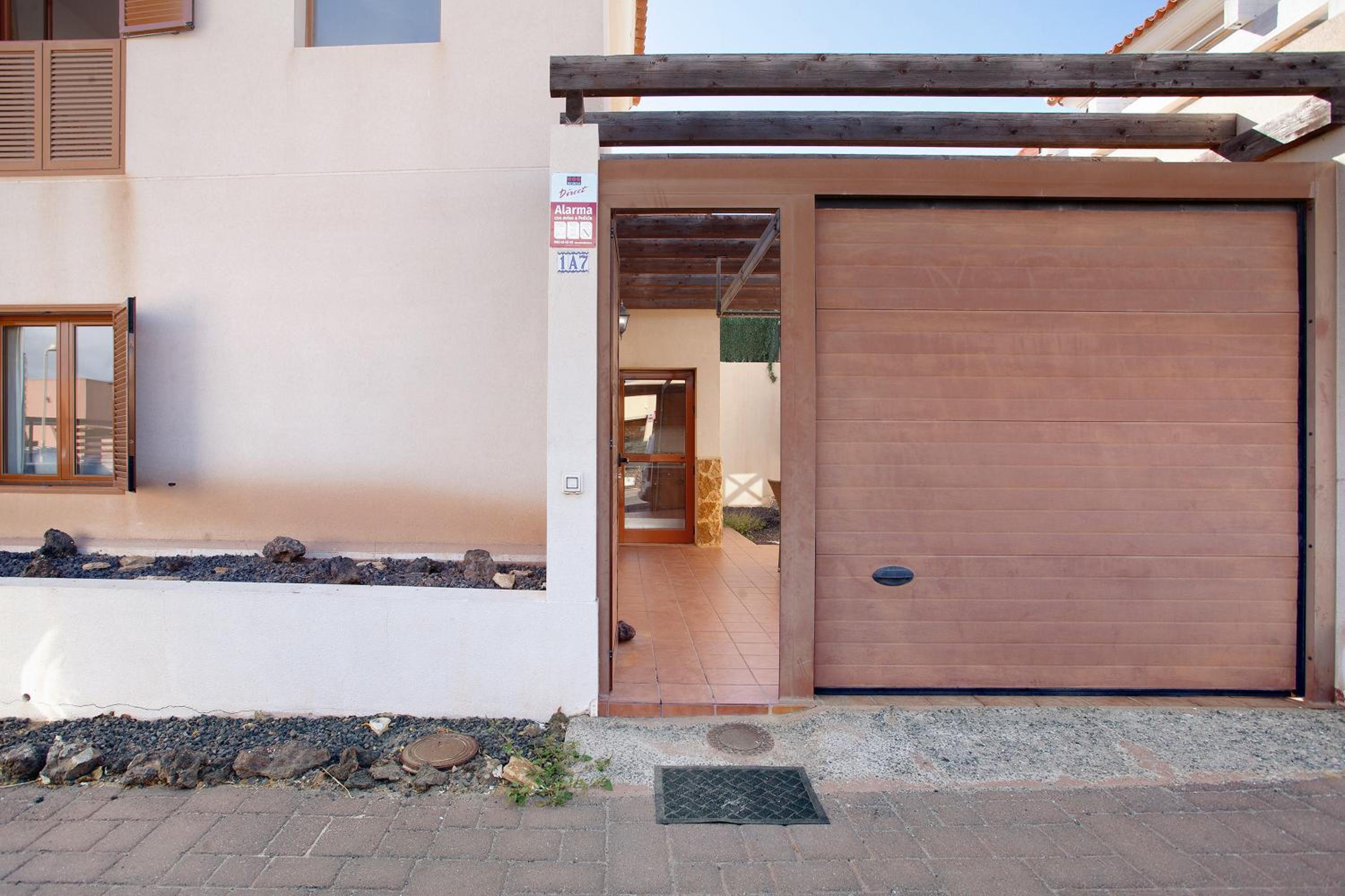 One-Bedroom House photo 3