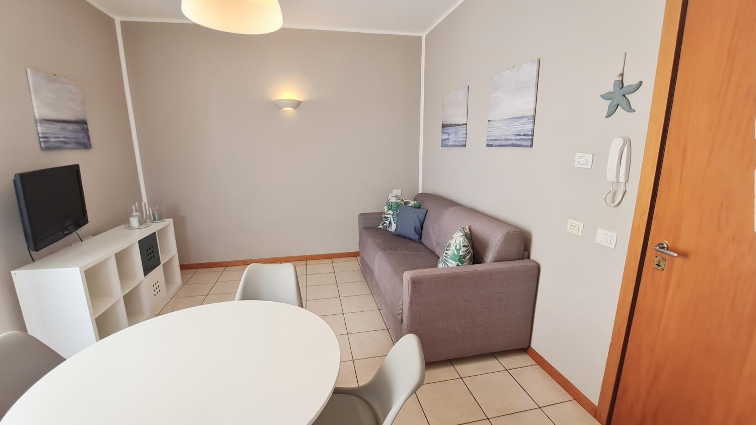 Apartment with Sea View photo 2