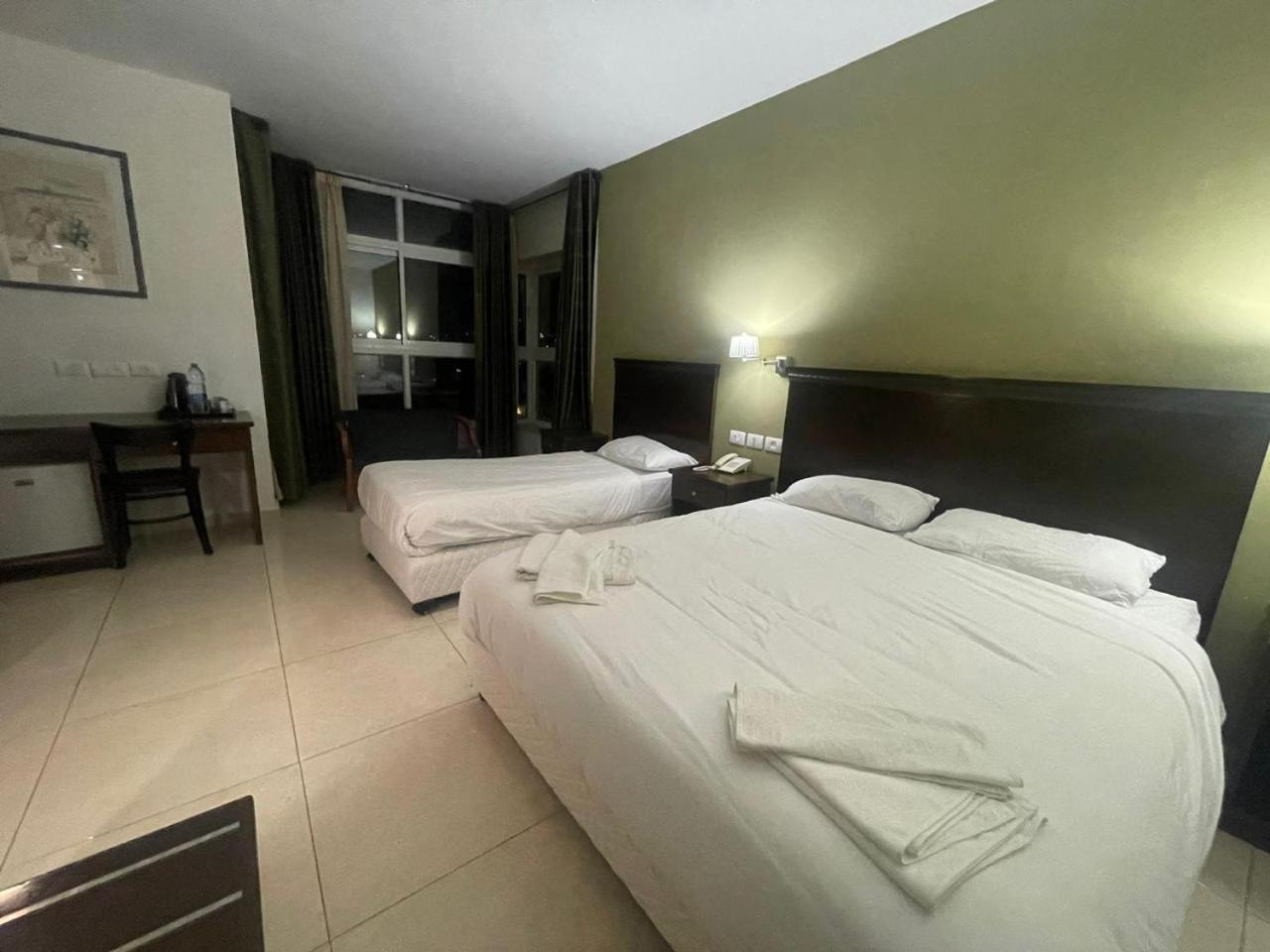 Triple Room with Private Bathroom photo 3