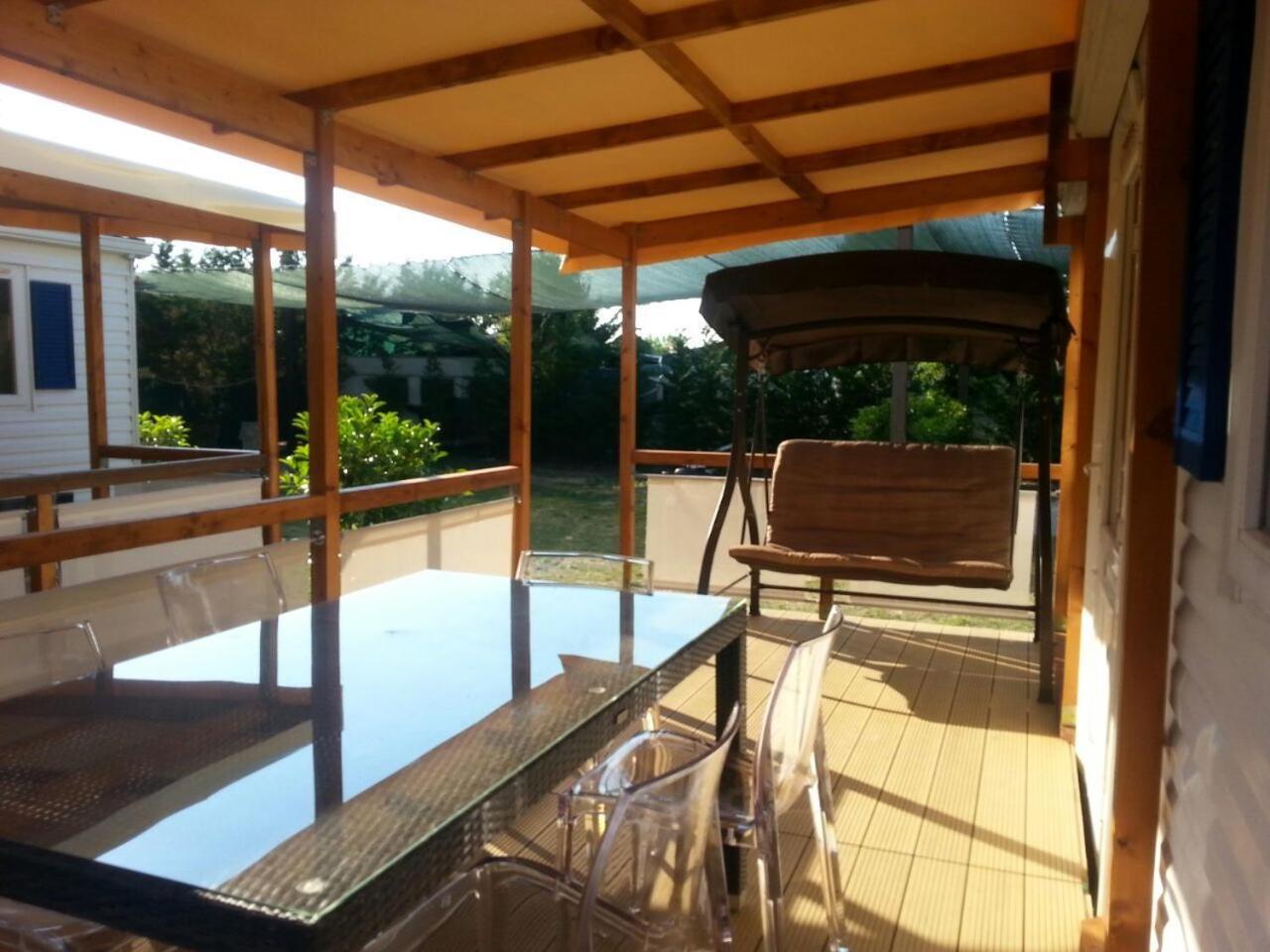 Mobile Home - Photo 13